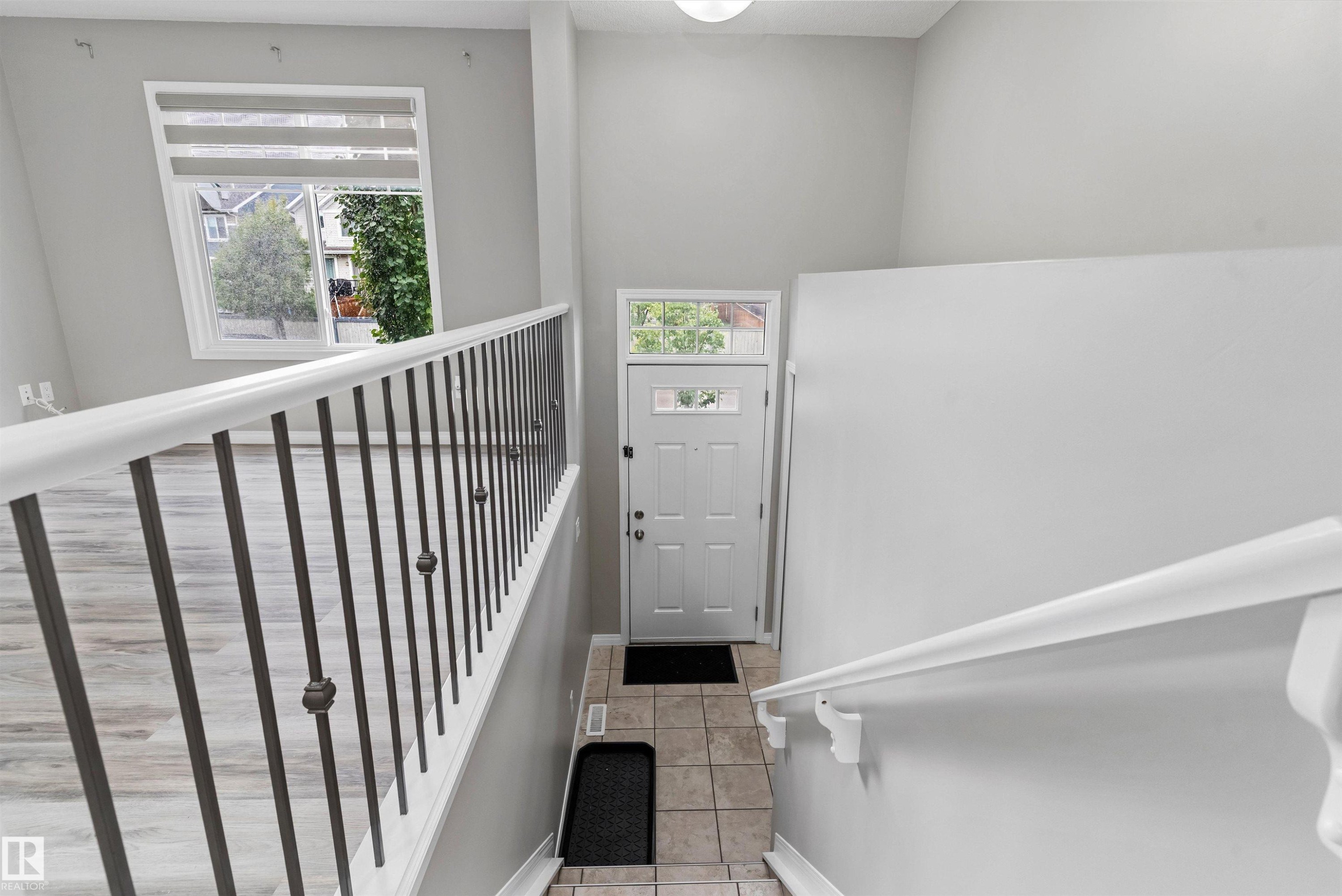 #98 4050 Savaryn Dr Sw, Edmonton, AB - Indoor Photo Showing Other Room