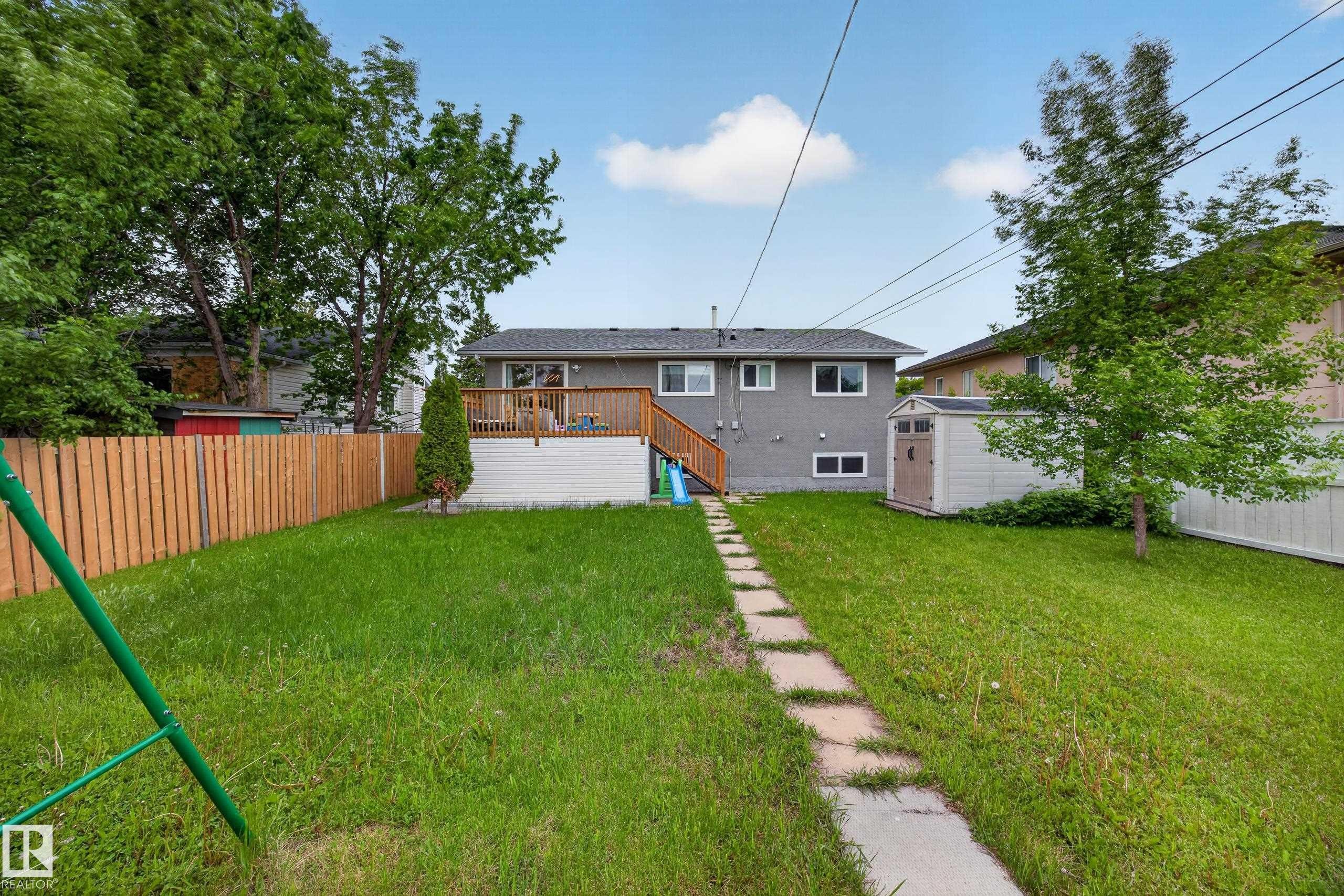 9915 154 Street Nw, Edmonton, AB - Outdoor