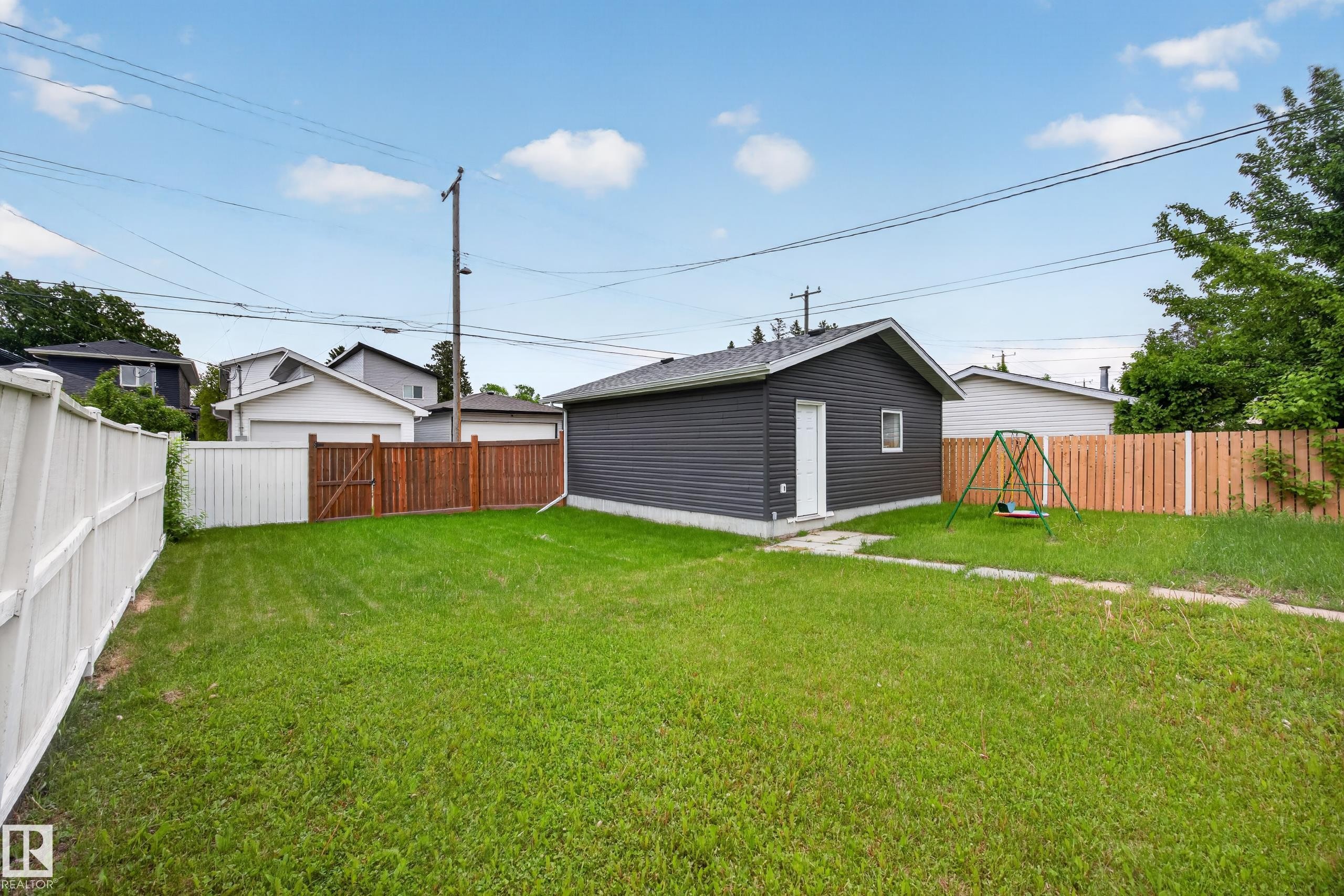 9915 154 Street Nw, Edmonton, AB - Outdoor