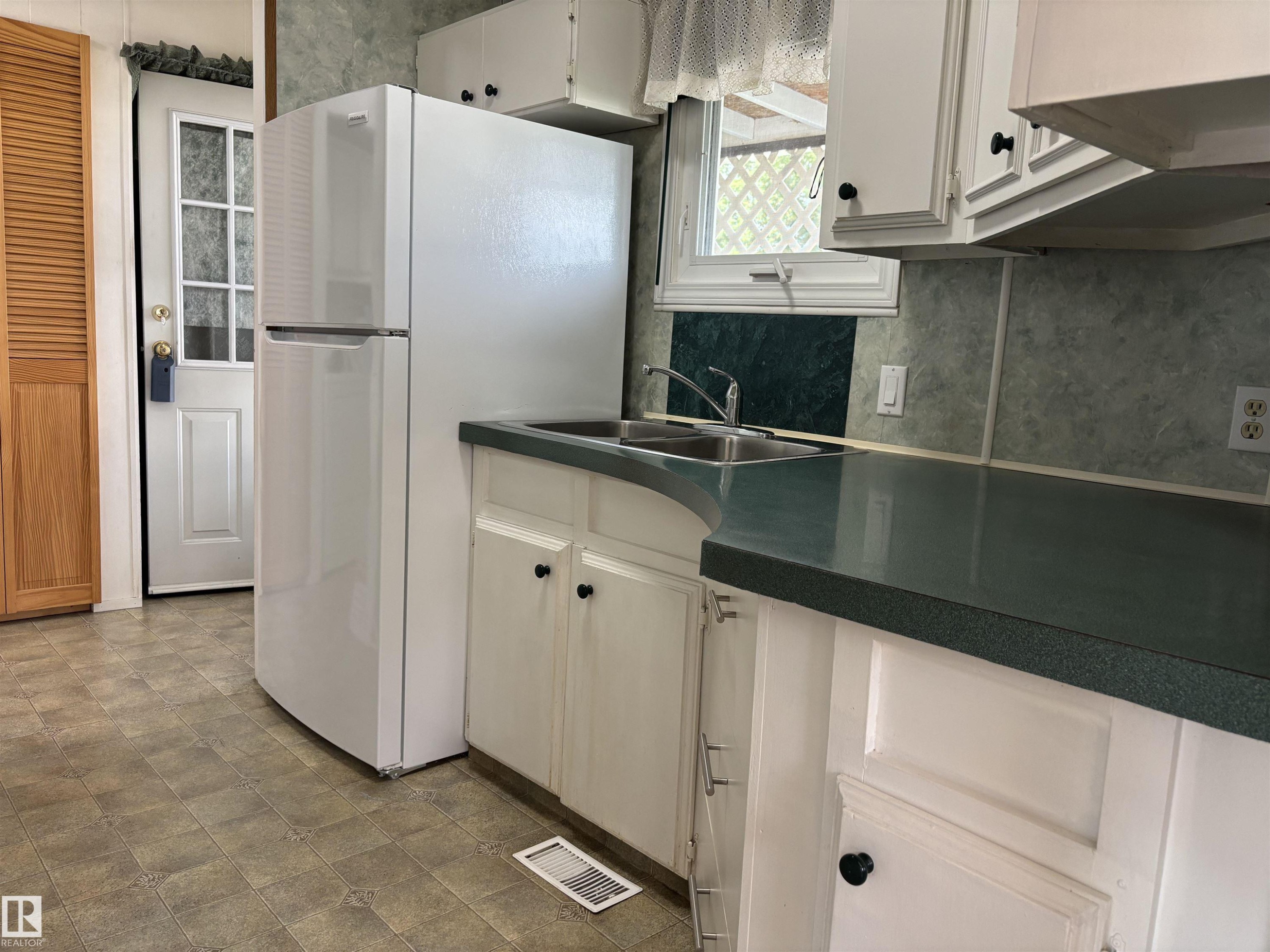 45 Oak Ridge Drive Northwest, Edmonton, AB