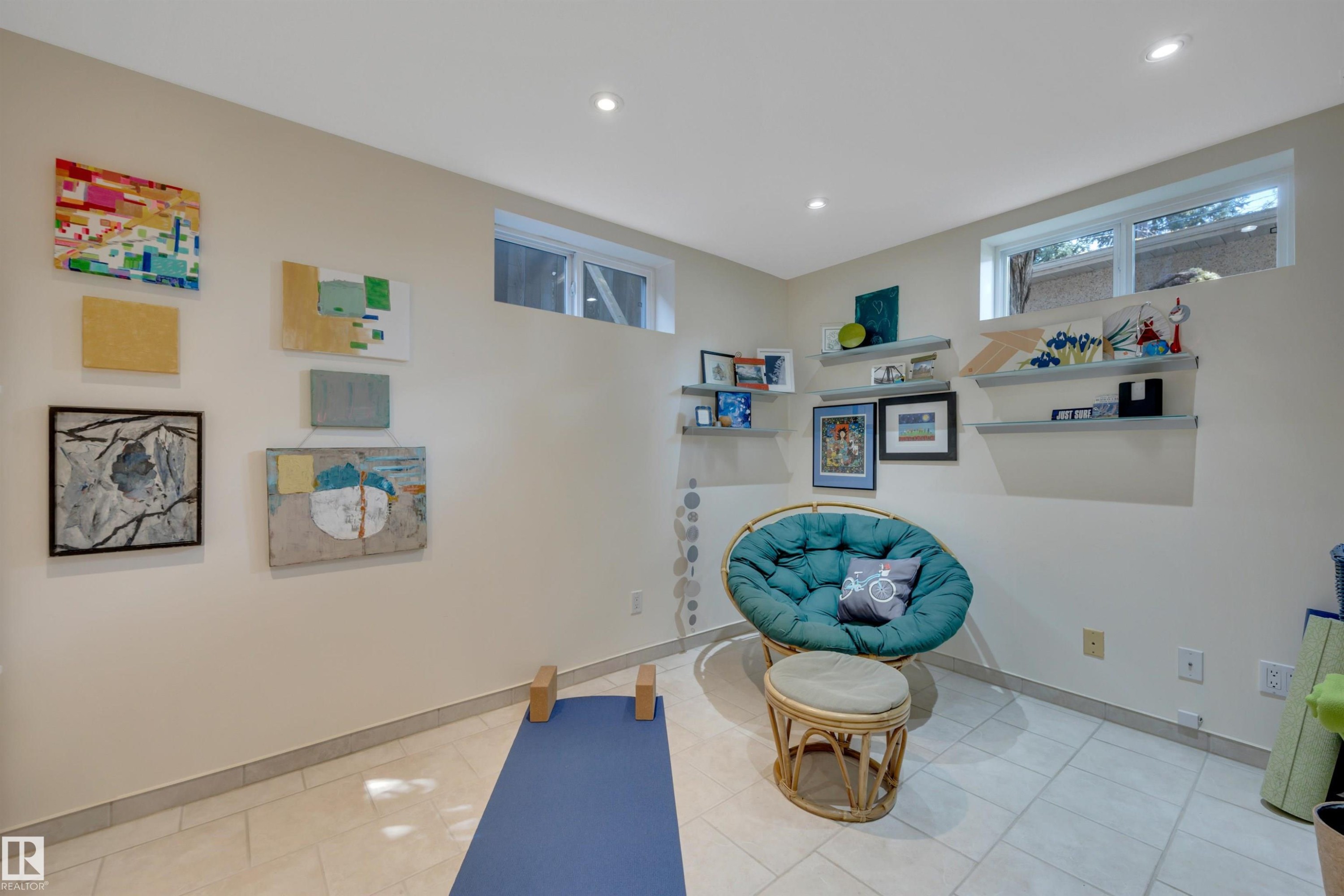 5331 105 Street Nw, Edmonton, AB - Indoor Photo Showing Other Room