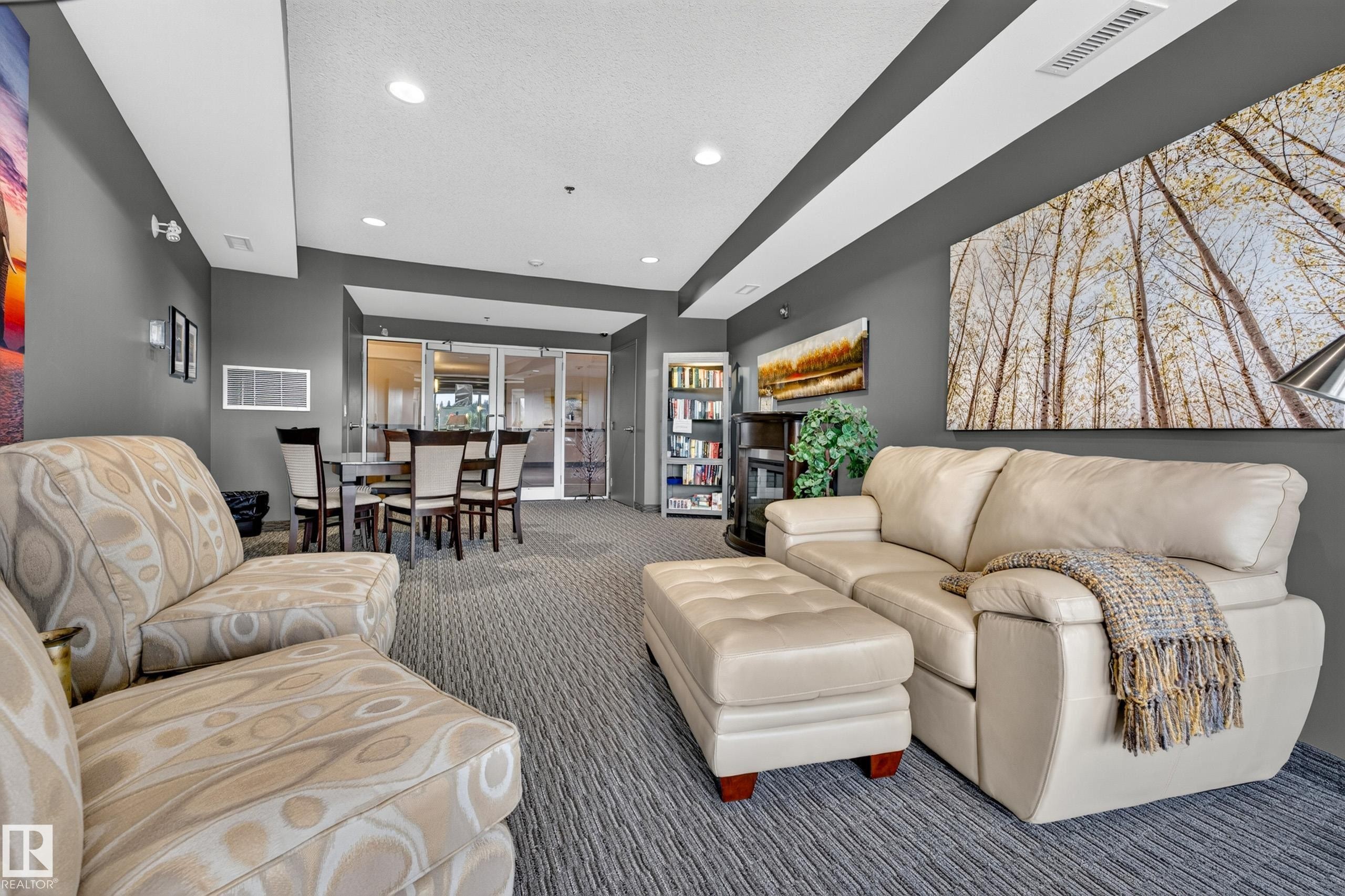 #115 35 Sturgeon Rd, St. Albert, AB - Indoor Photo Showing Living Room