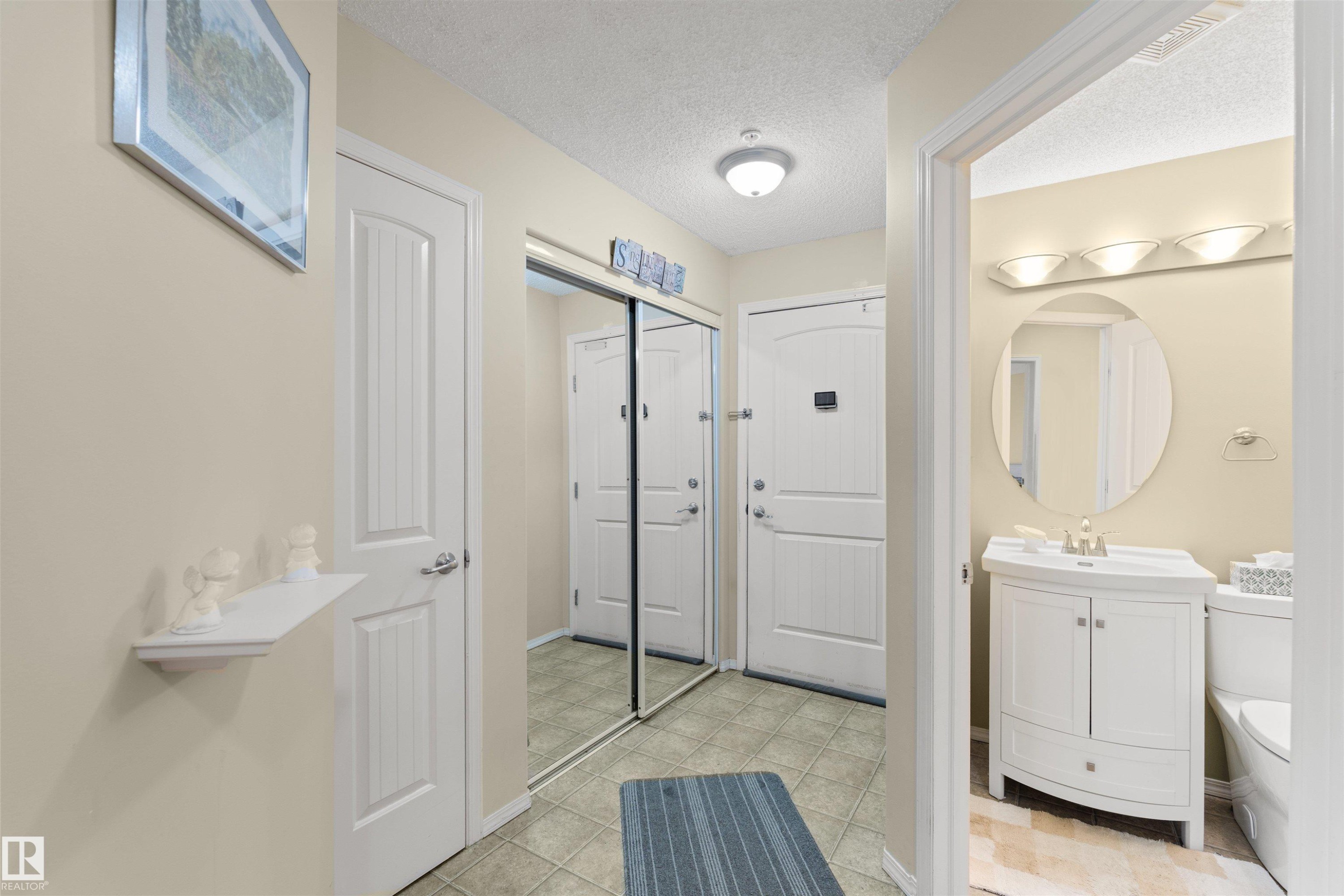 #218 2098 Blackmud Creek Dr Sw, Edmonton, AB - Indoor