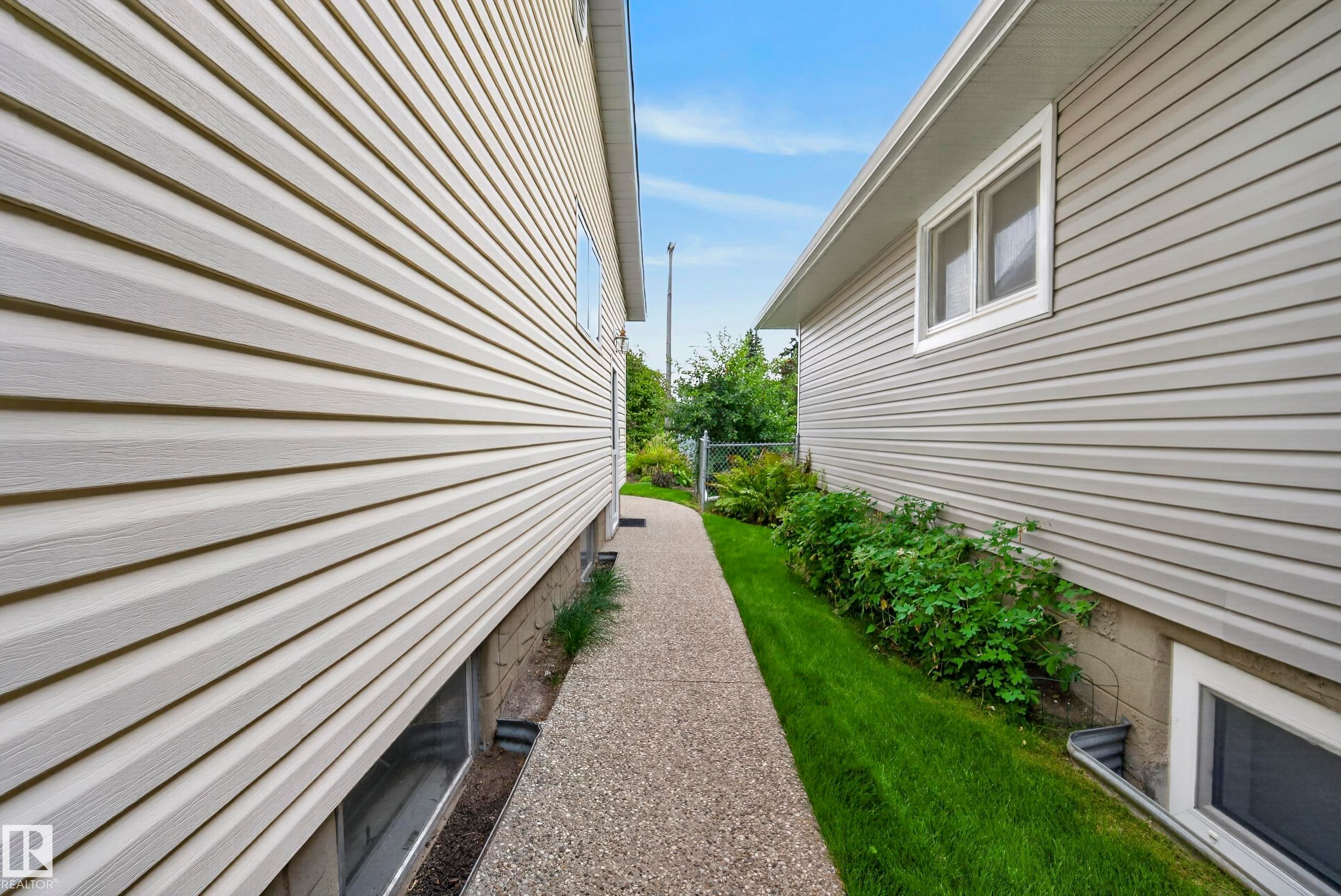 10623 67 Street Nw, Edmonton, AB - Outdoor With Exterior