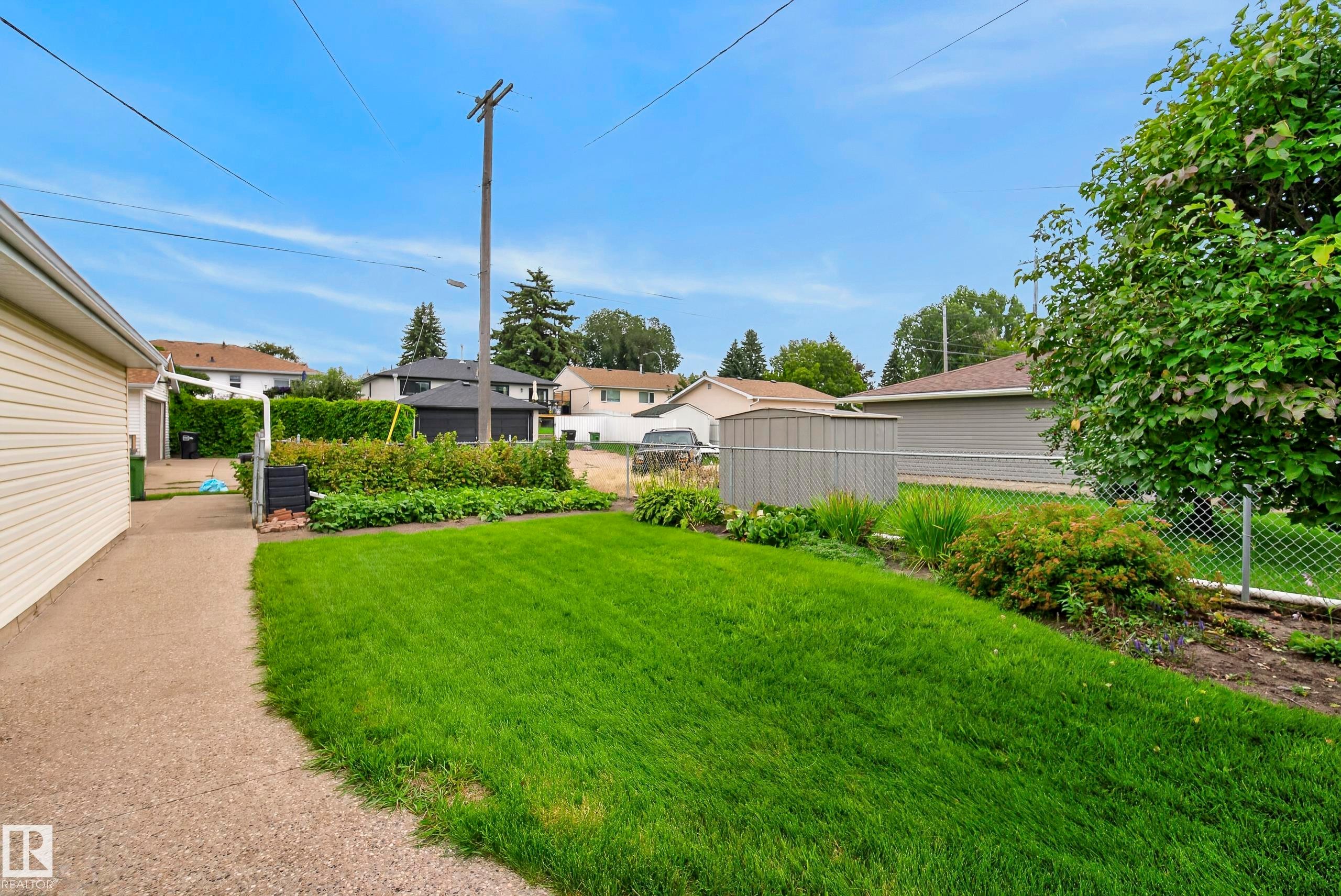 10623 67 Street Nw, Edmonton, AB - Outdoor