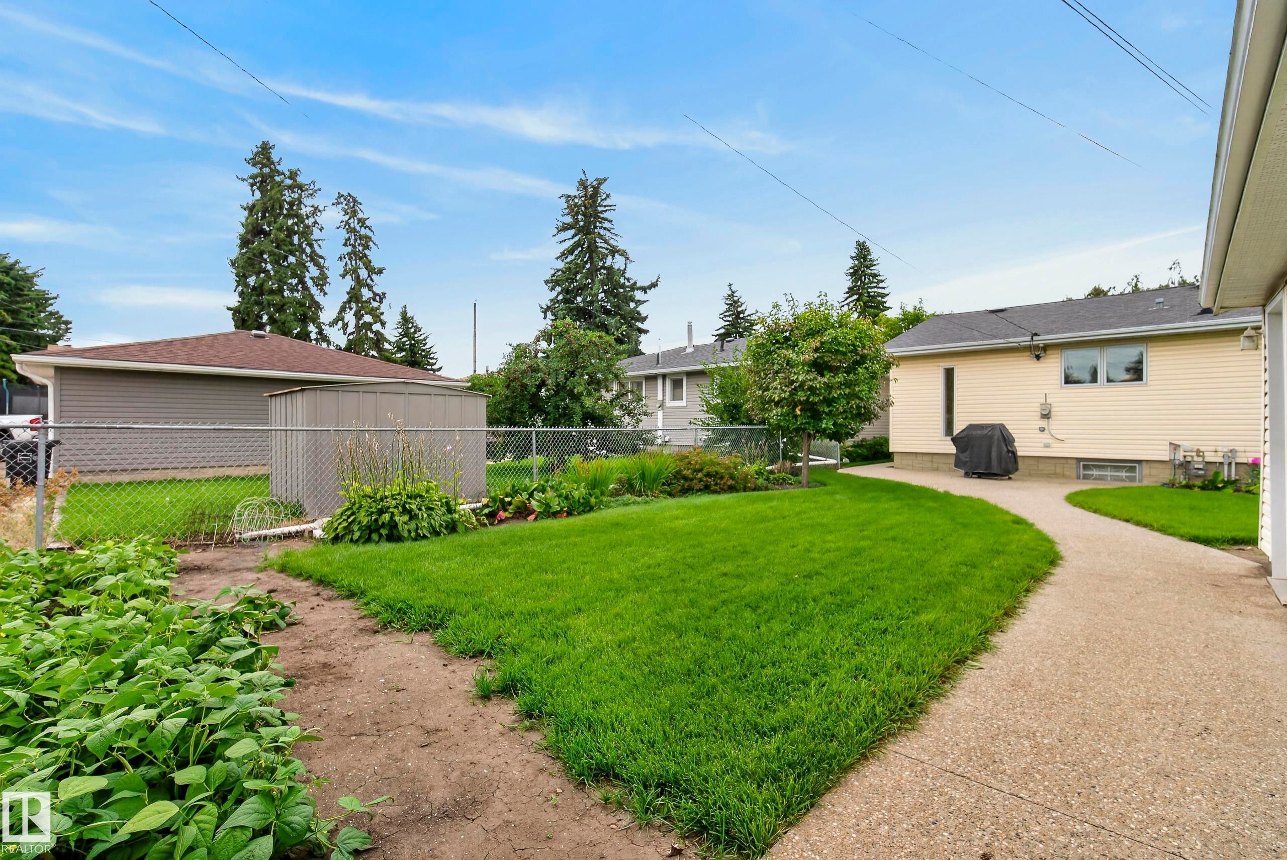 10623 67 Street Nw, Edmonton, AB - Outdoor