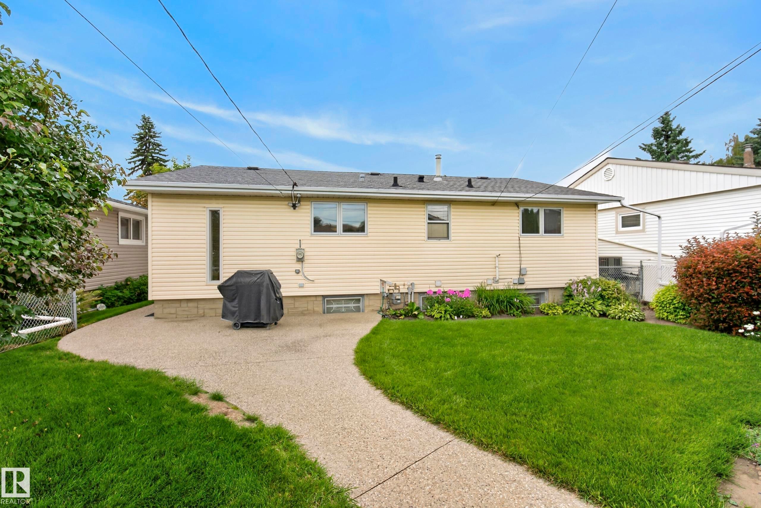 10623 67 Street Nw, Edmonton, AB - Outdoor With Exterior
