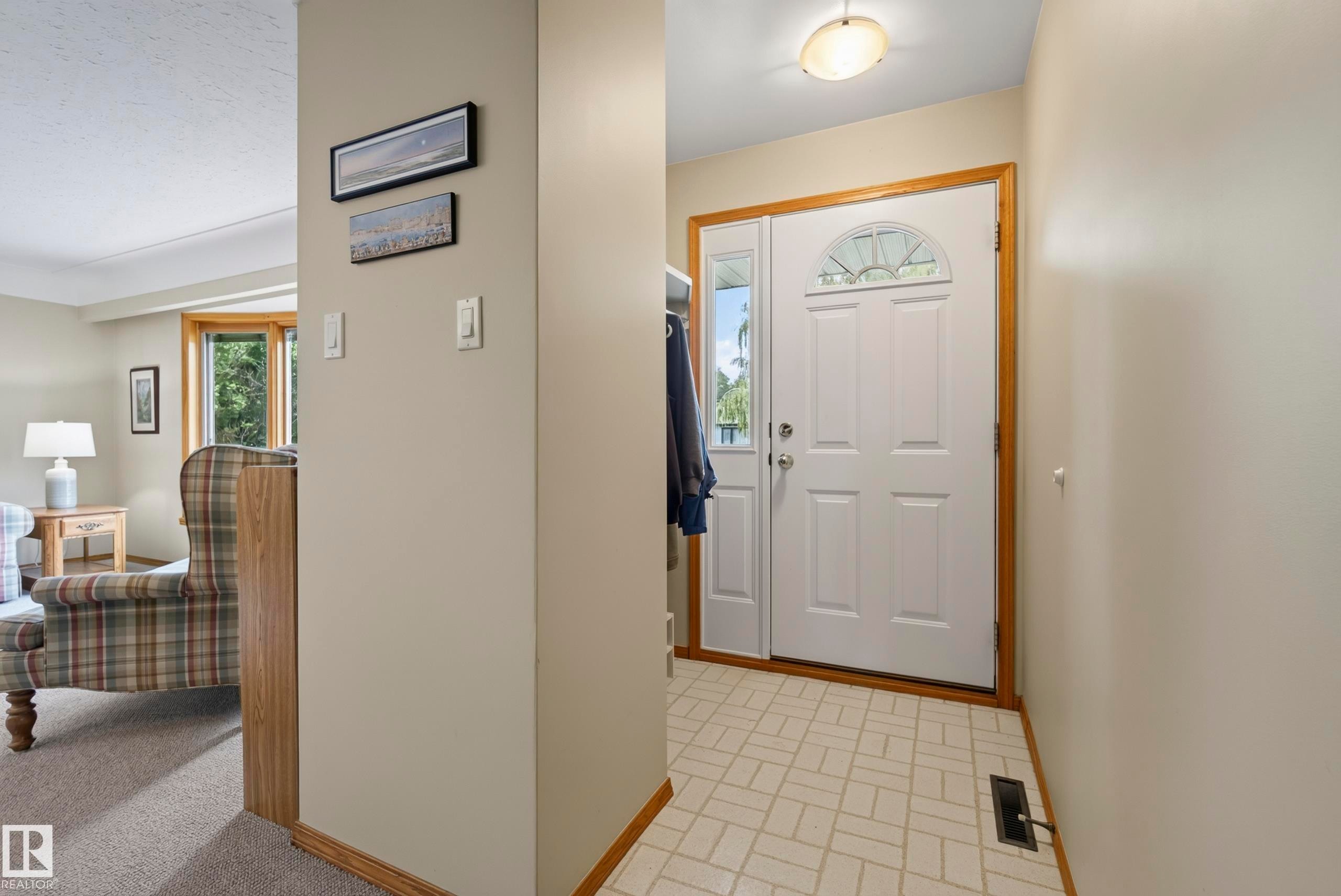 10623 67 Street Nw, Edmonton, AB - Indoor Photo Showing Other Room