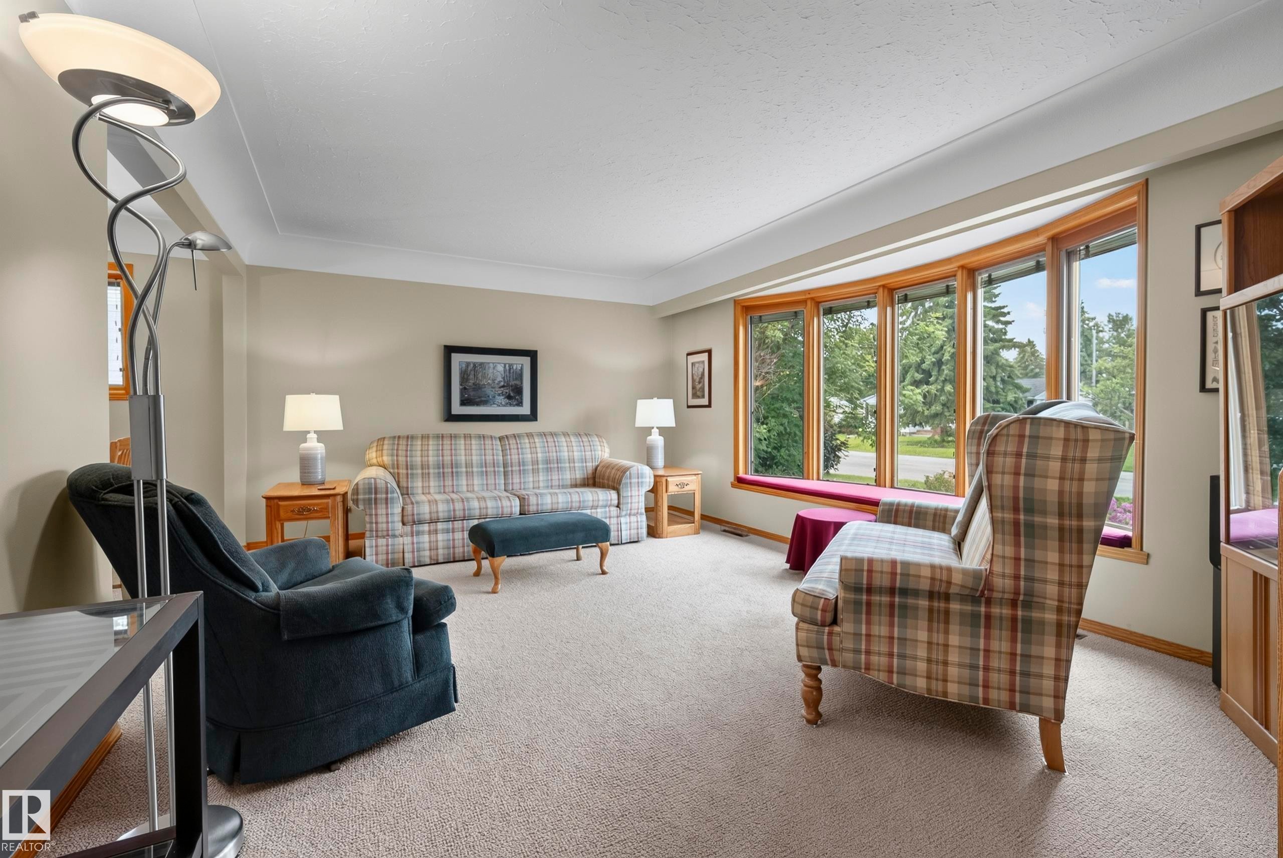 10623 67 Street Nw, Edmonton, AB - Indoor