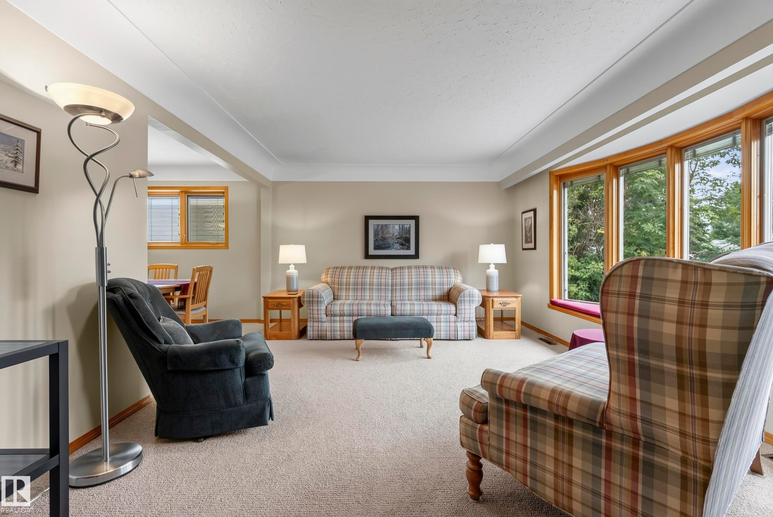 10623 67 Street Nw, Edmonton, AB - Indoor