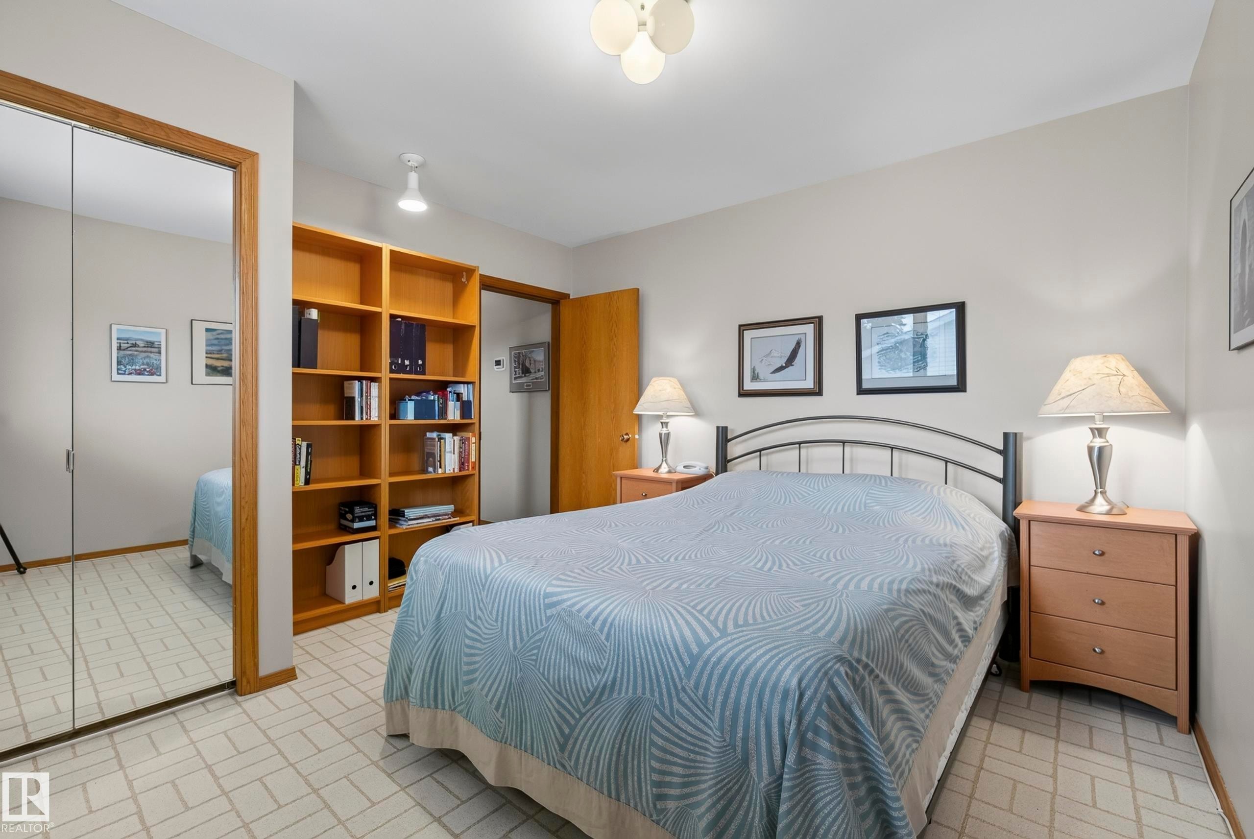 10623 67 Street Nw, Edmonton, AB - Indoor Photo Showing Bedroom