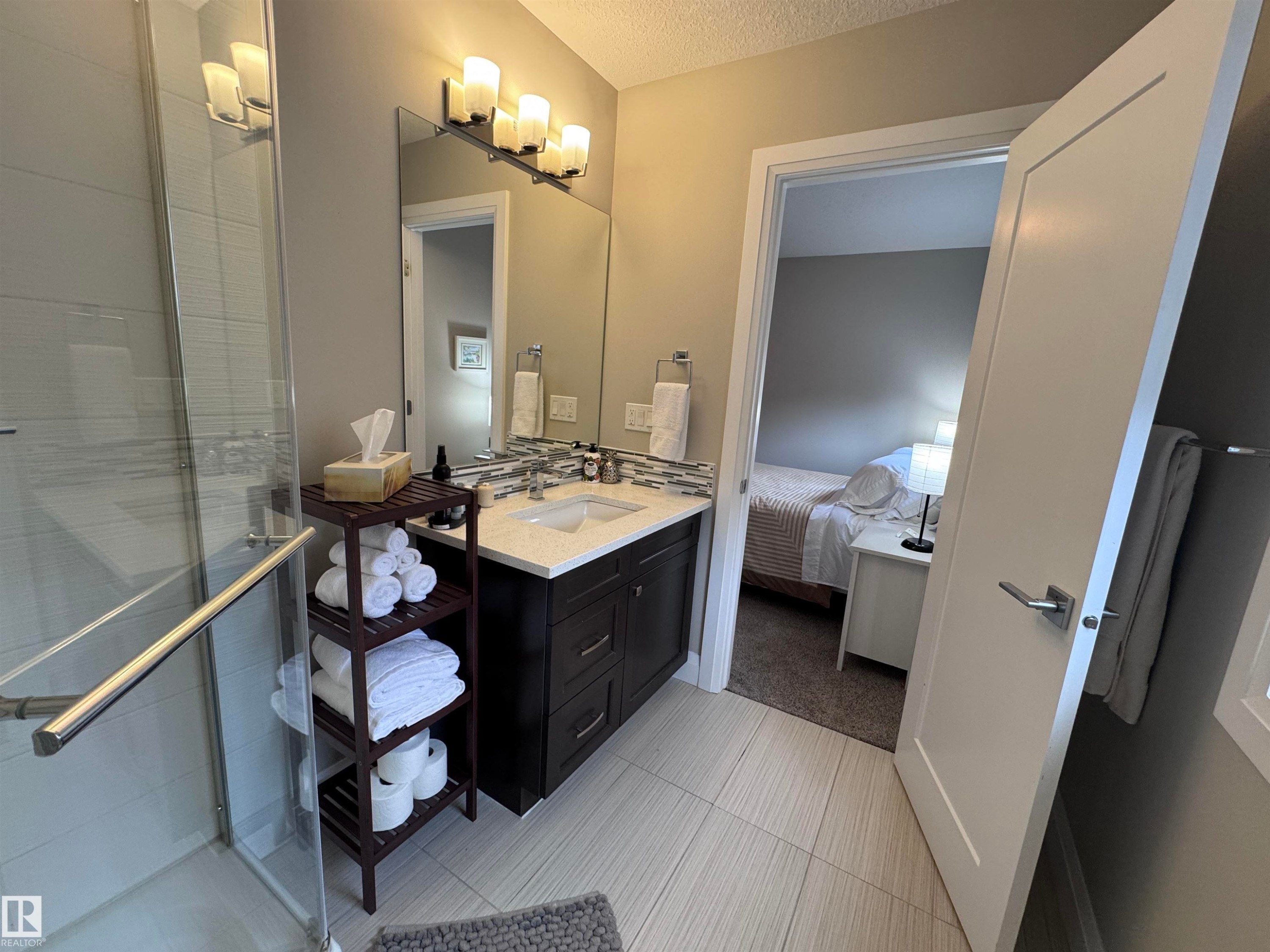 7004 97 Street Nw, Edmonton, AB - Indoor Photo Showing Bathroom