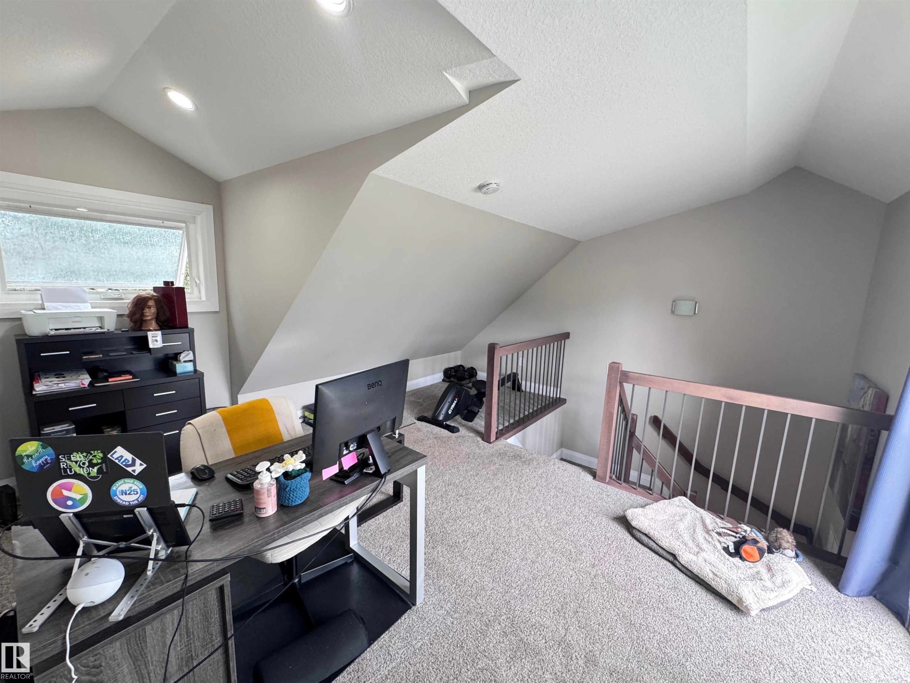 7004 97 Street Nw, Edmonton, AB - Indoor
