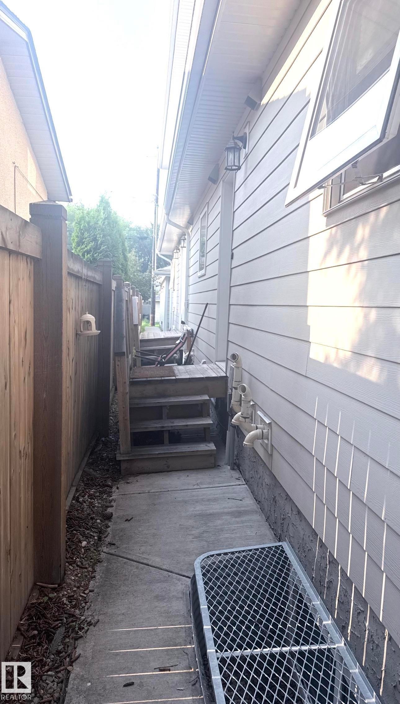 7004 97 Street Nw, Edmonton, AB - Outdoor With Exterior