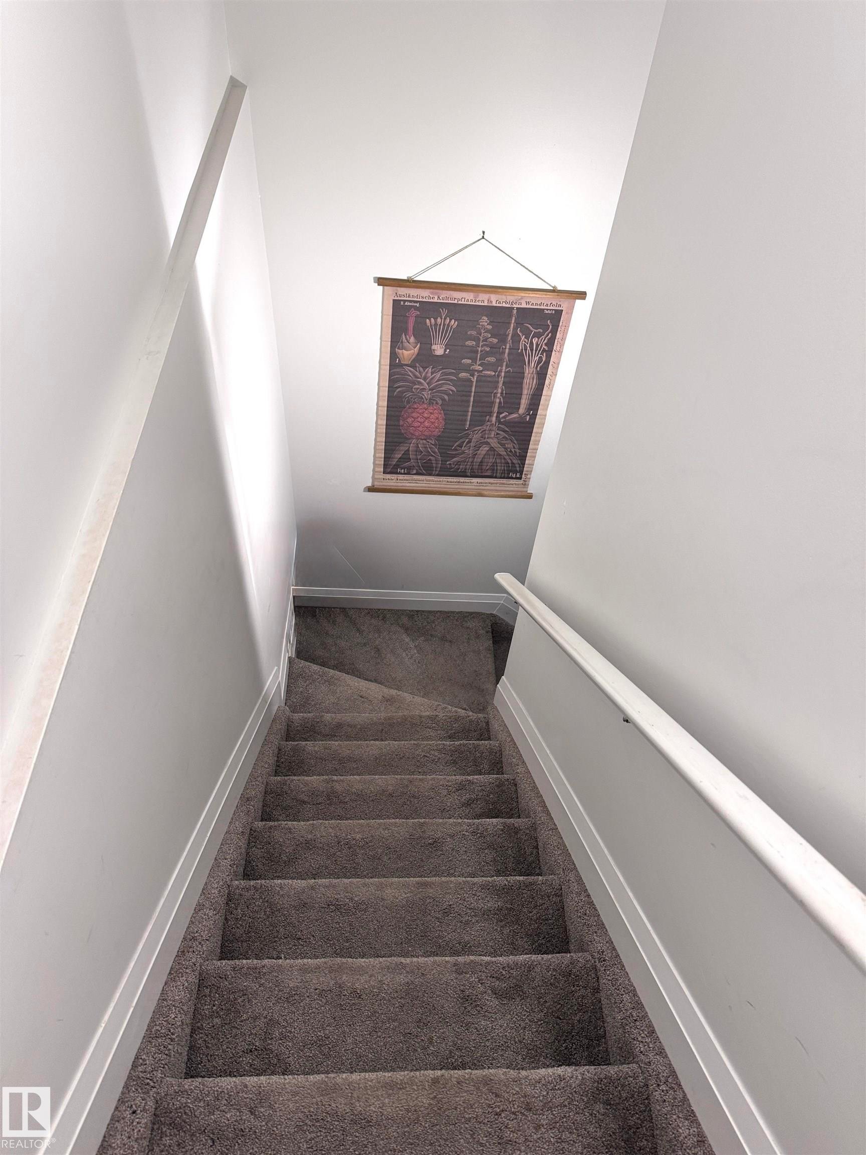 7004 97 Street Nw, Edmonton, AB - Indoor Photo Showing Other Room