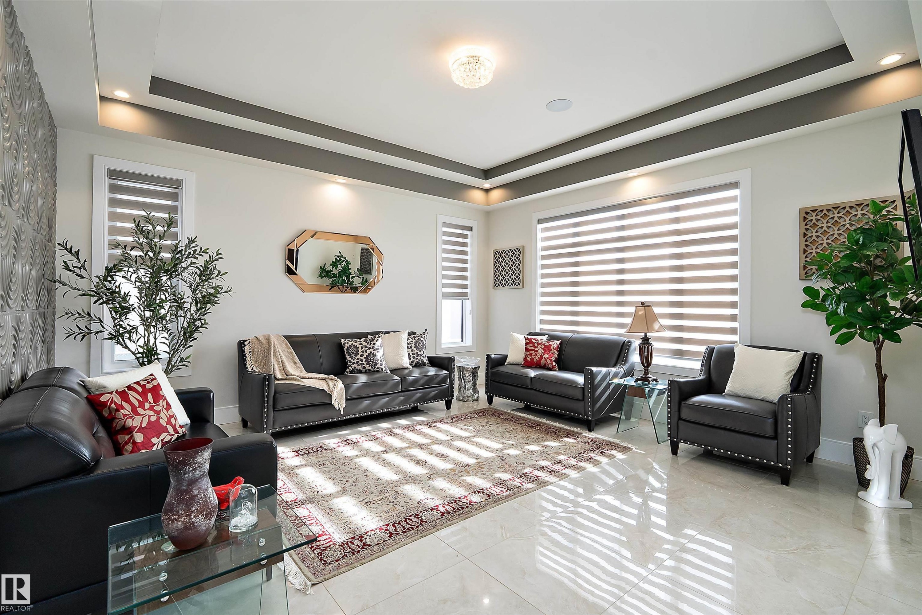 3644 Westcliff Way Sw, Edmonton, AB - Indoor Photo Showing Living Room