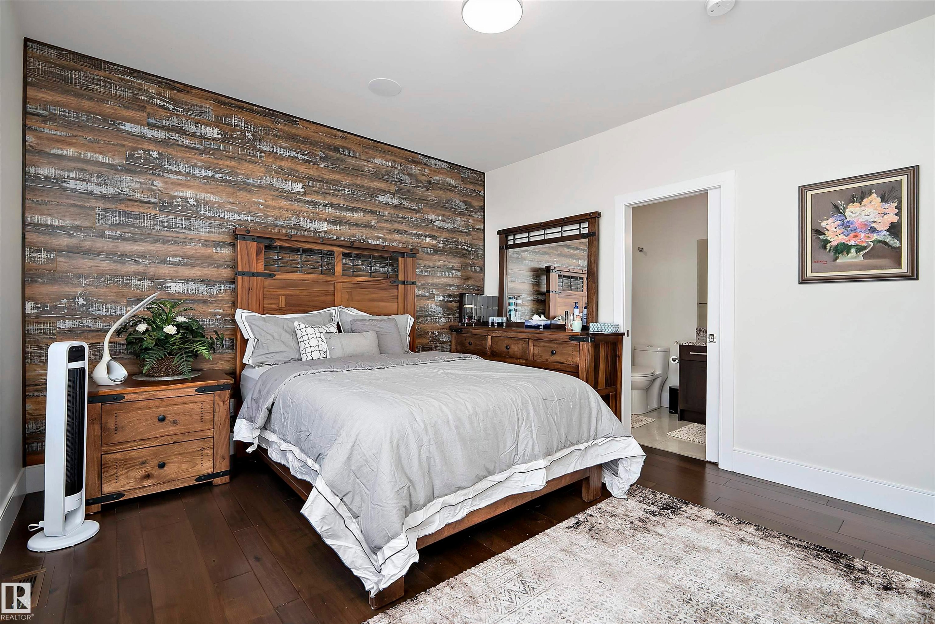3644 Westcliff Way Sw, Edmonton, AB - Indoor Photo Showing Bedroom
