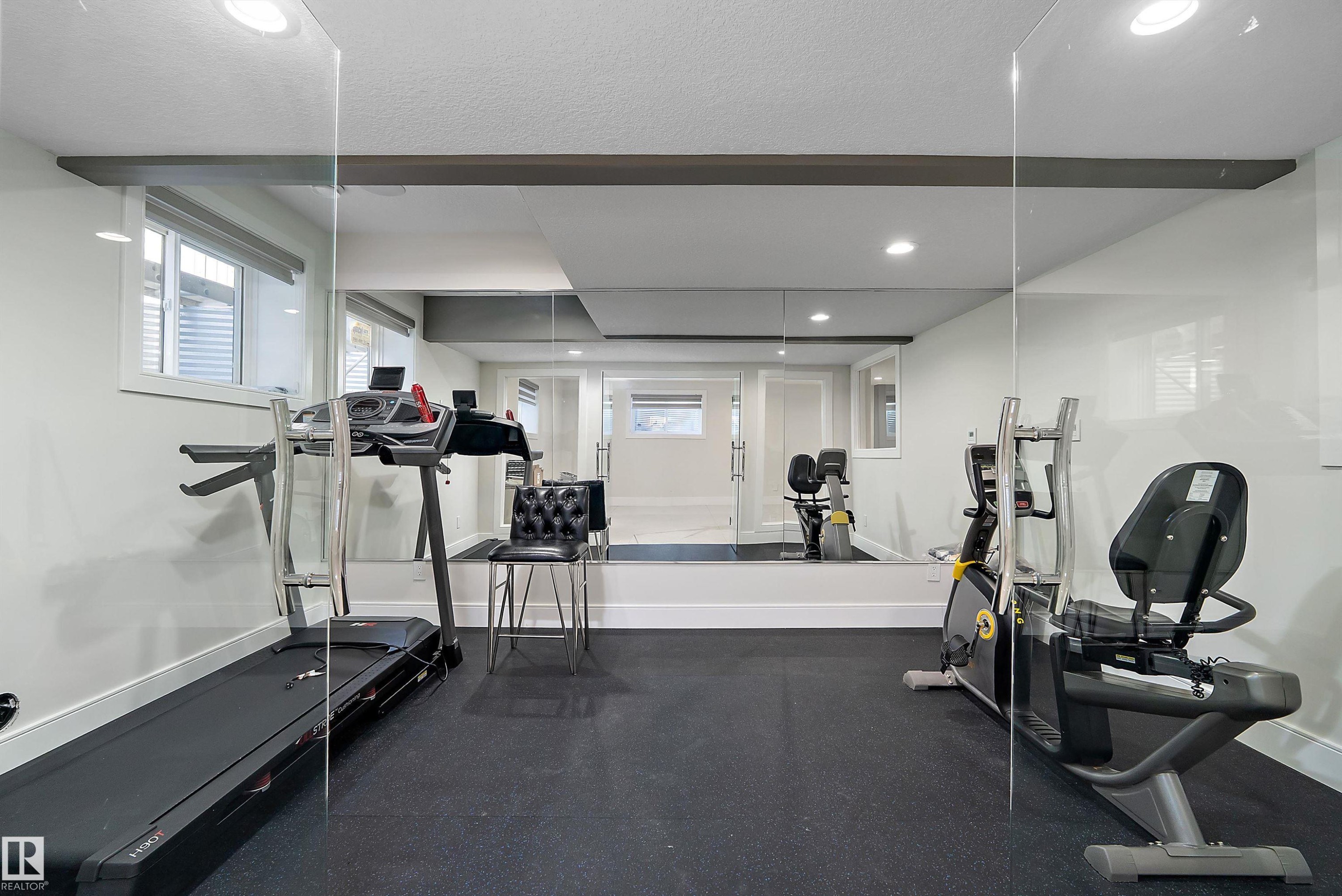 3644 Westcliff Way Sw, Edmonton, AB - Indoor Photo Showing Gym Room
