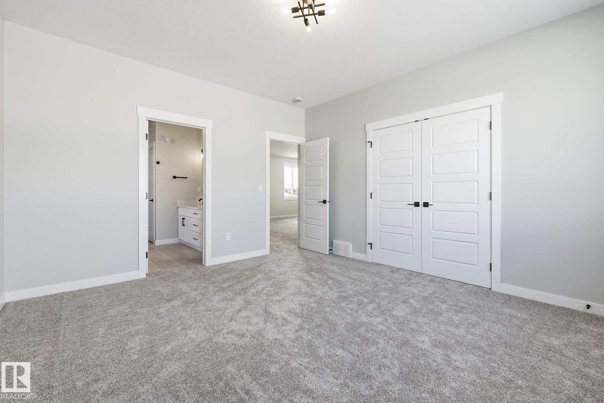 28 Harley Way, Spruce Grove, AB - Indoor