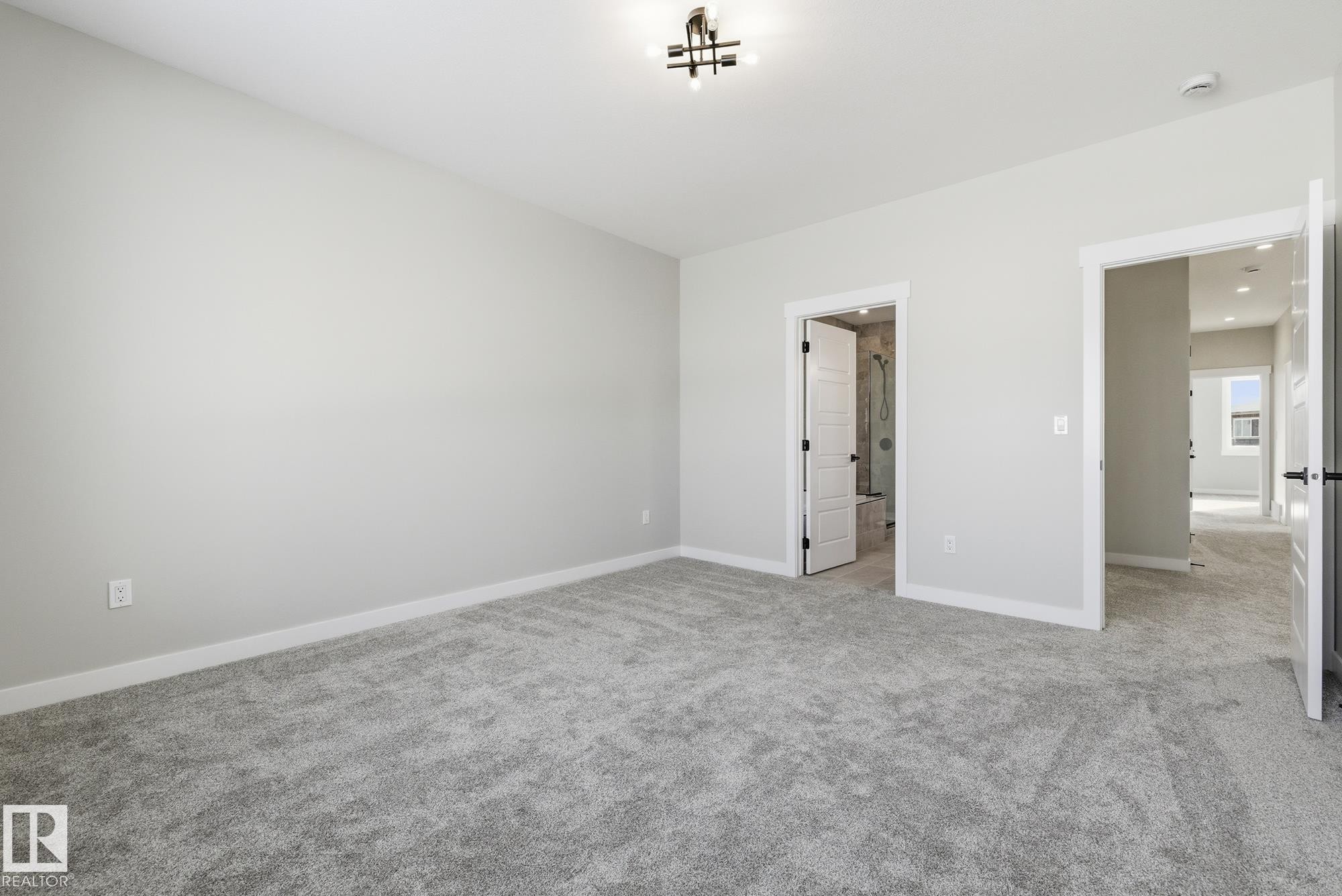 28 Harley Way, Spruce Grove, AB - Indoor Photo Showing Other Room