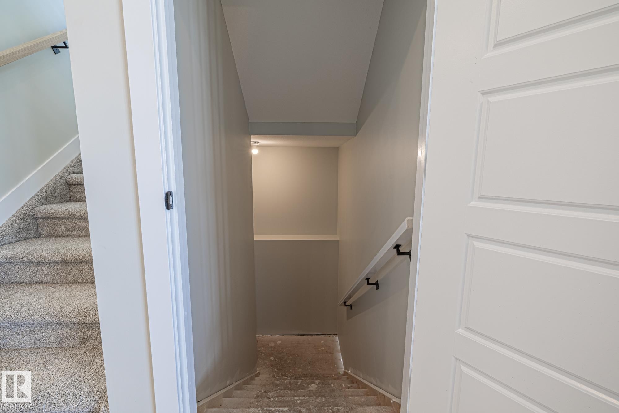 28 Harley Way, Spruce Grove, AB - Indoor Photo Showing Other Room