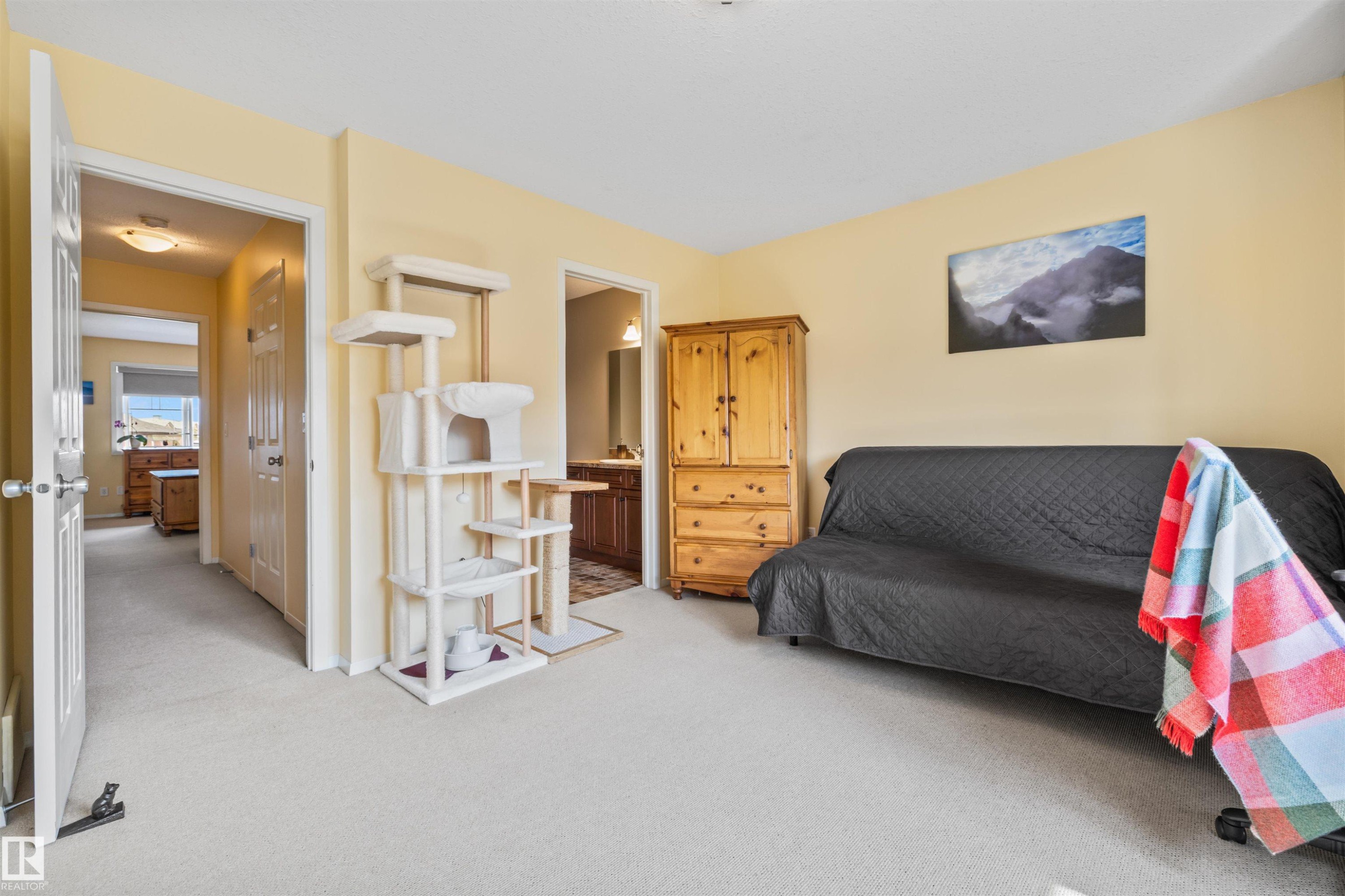 #20 3751 12 St Nw, Edmonton, AB - Indoor