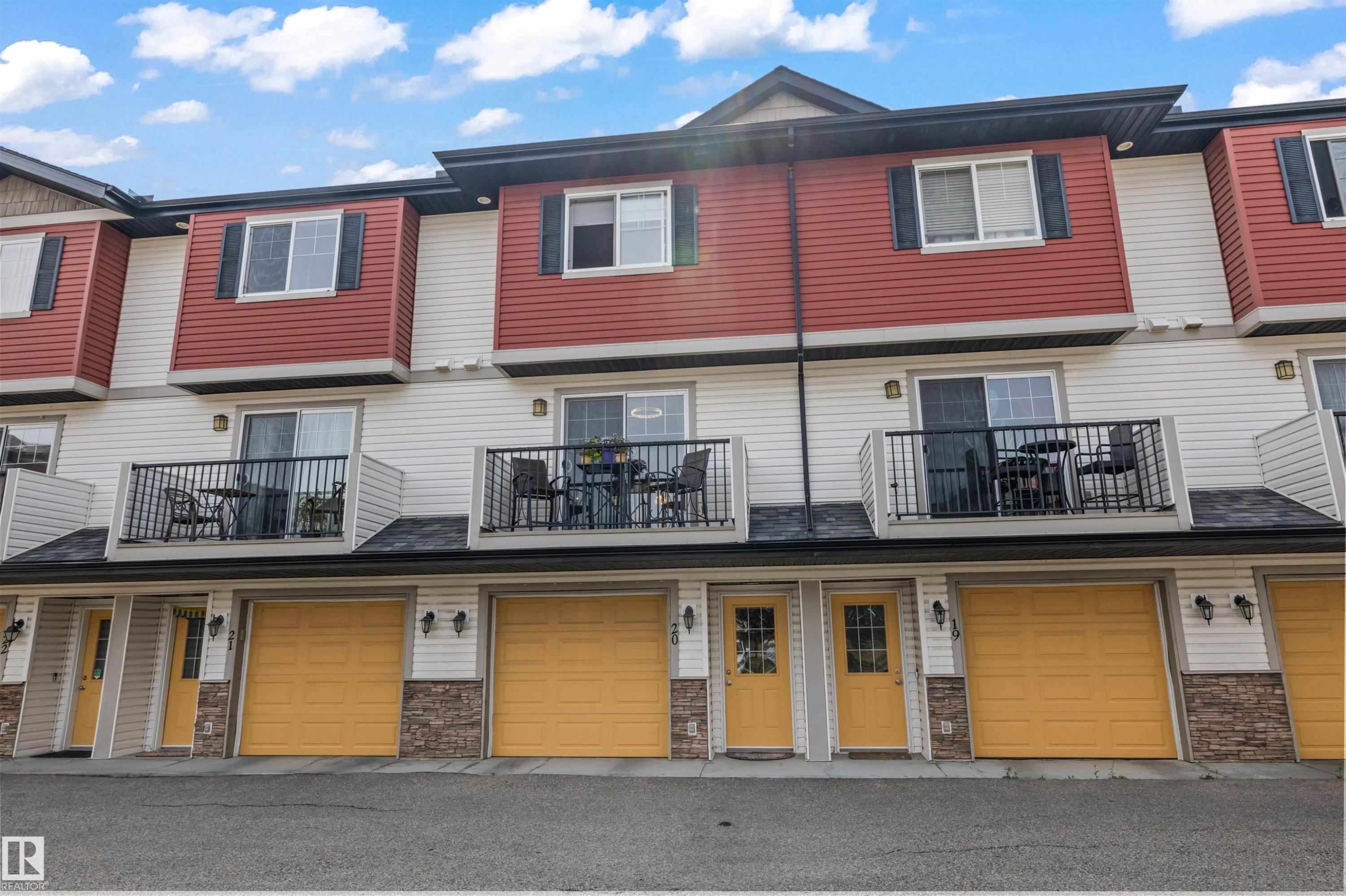 #20 3751 12 St Nw, Edmonton, AB - Outdoor With Balcony With Facade
