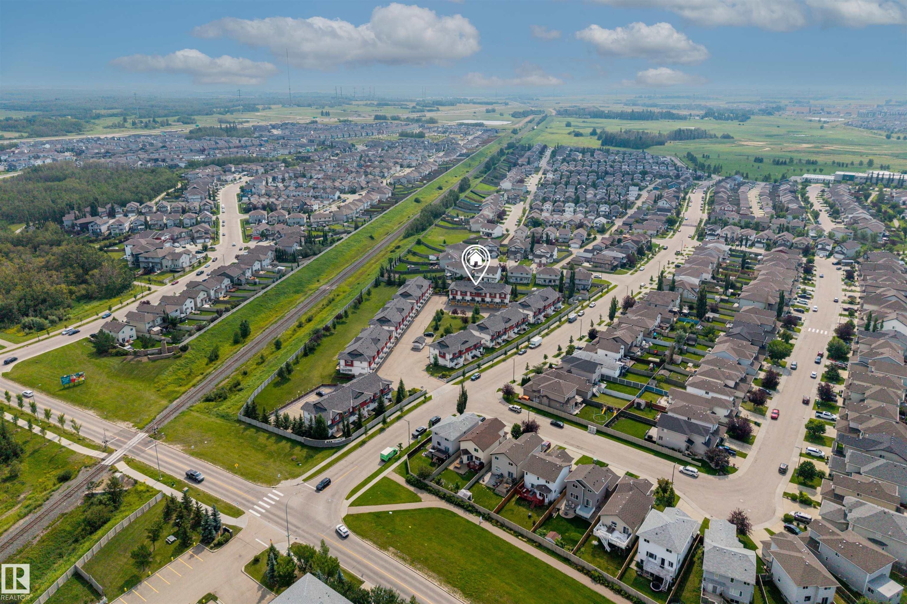 #20 3751 12 St Nw, Edmonton, AB - Outdoor With View