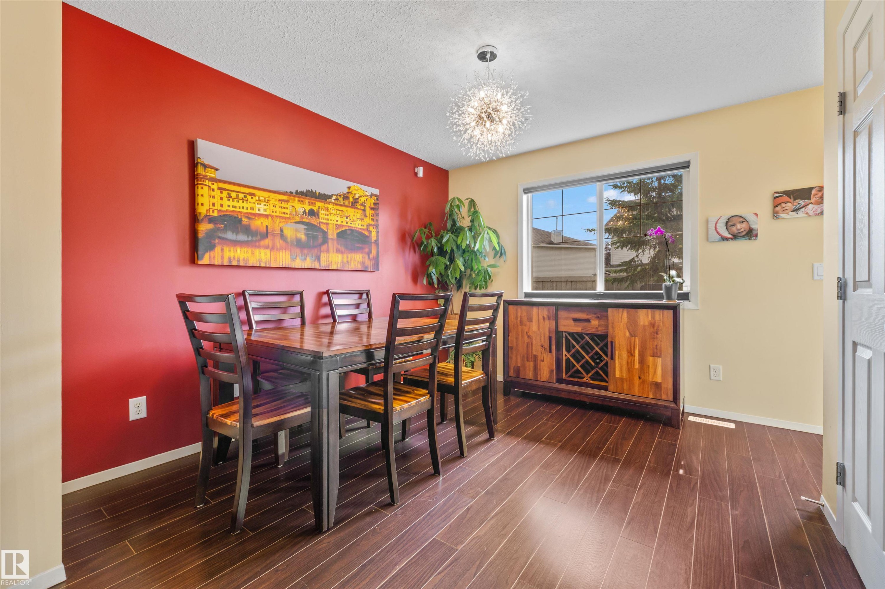 #20 3751 12 St Nw, Edmonton, AB - Indoor Photo Showing Dining Room