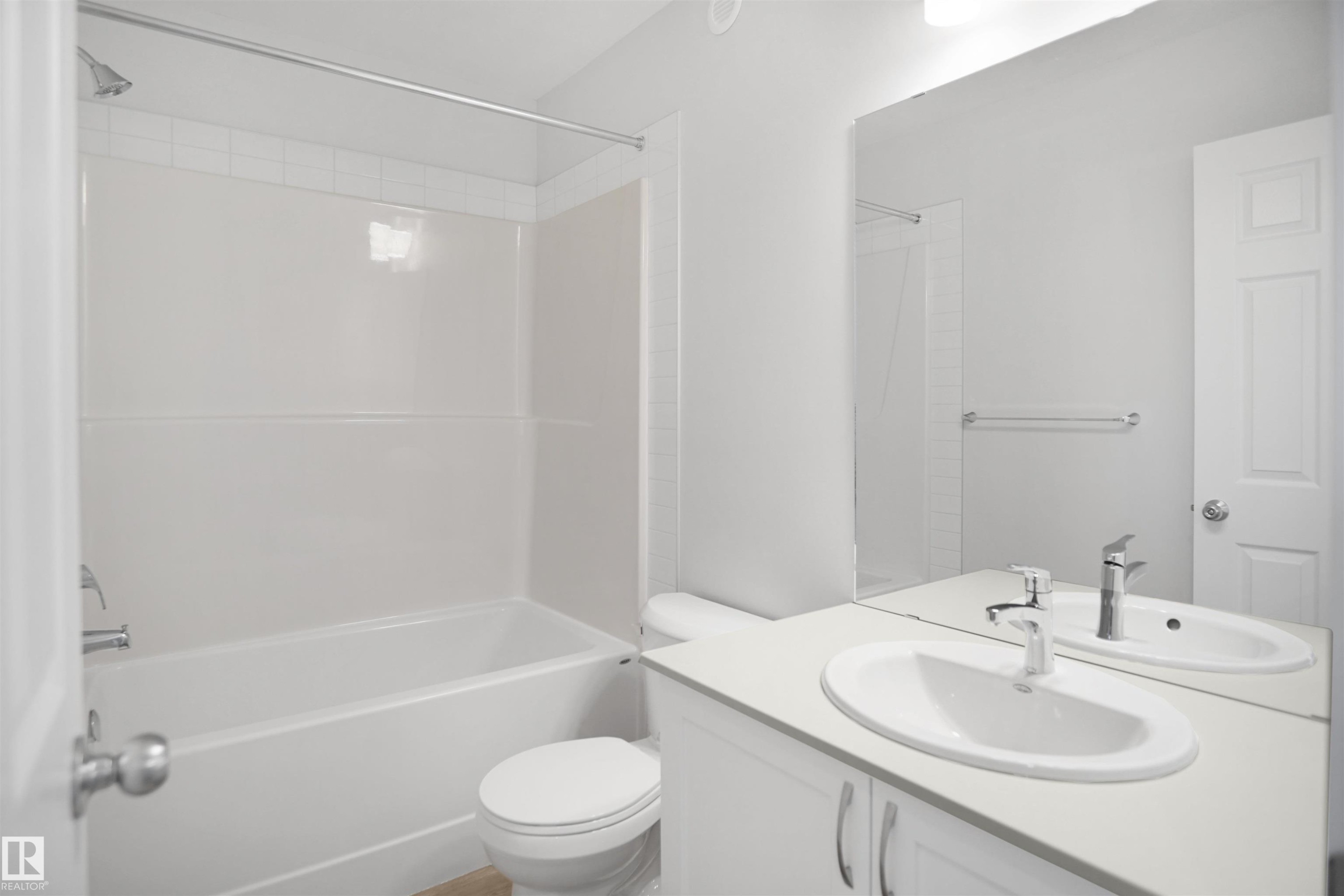 1967 210 Street Nw, Edmonton, AB - Indoor Photo Showing Bathroom