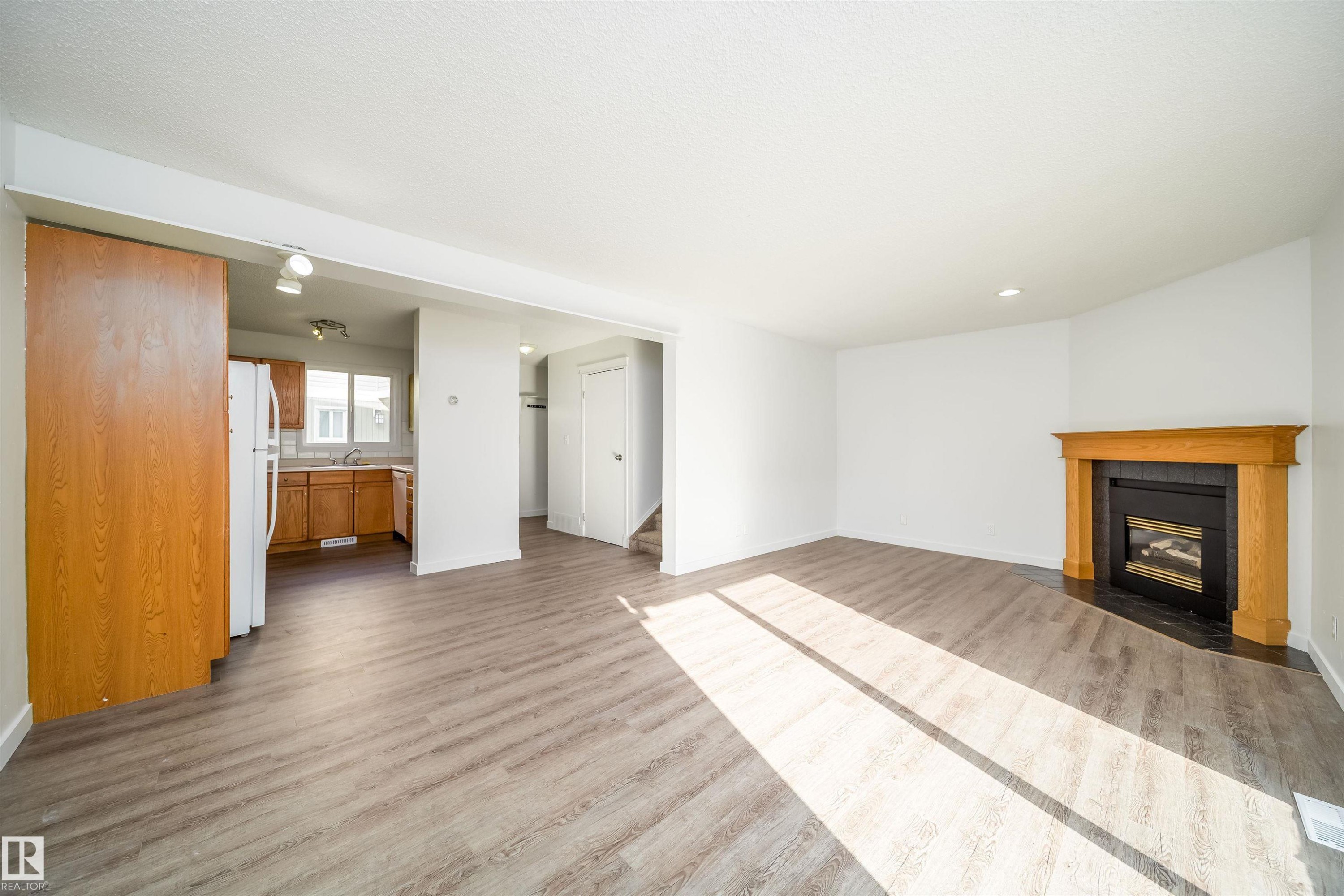 8217 182 Street Nw, Edmonton, AB