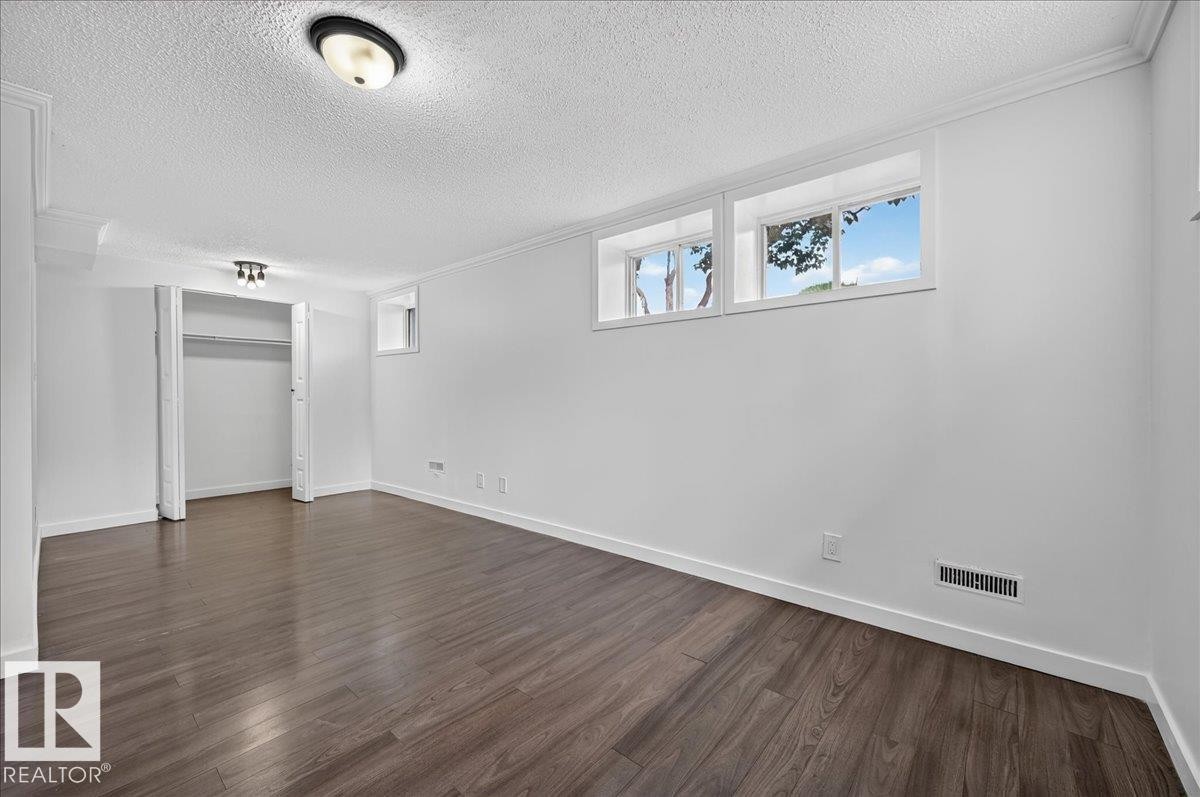 18903 86A Avenue Nw, Edmonton, AB - Indoor Photo Showing Other Room