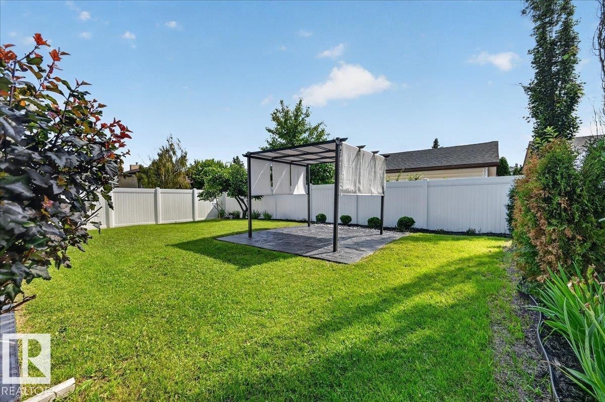 18903 86A Avenue Nw, Edmonton, AB - Outdoor With Backyard