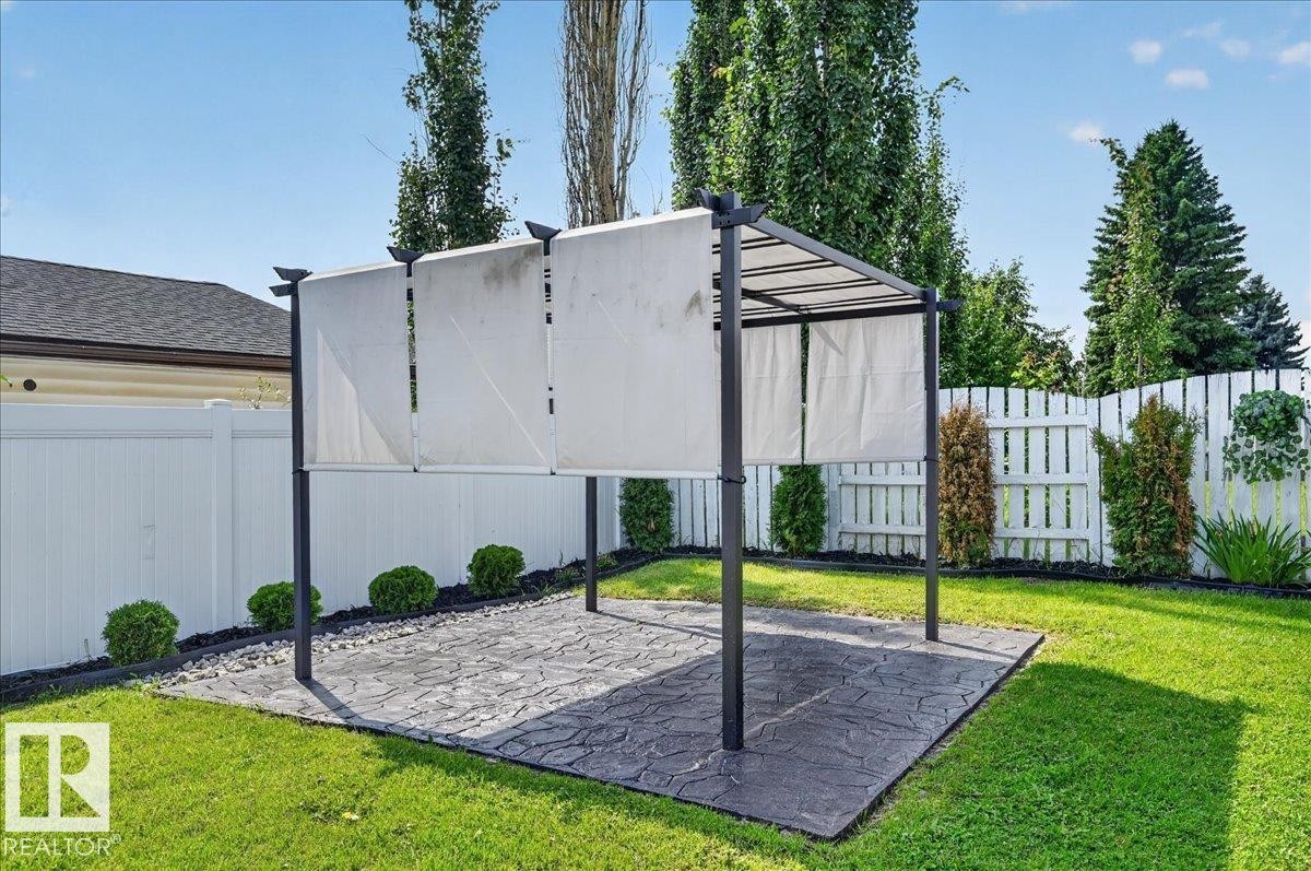 18903 86A Avenue Nw, Edmonton, AB - Outdoor
