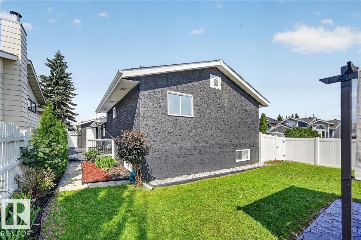 18903 86A Avenue Nw, Edmonton, AB - Outdoor