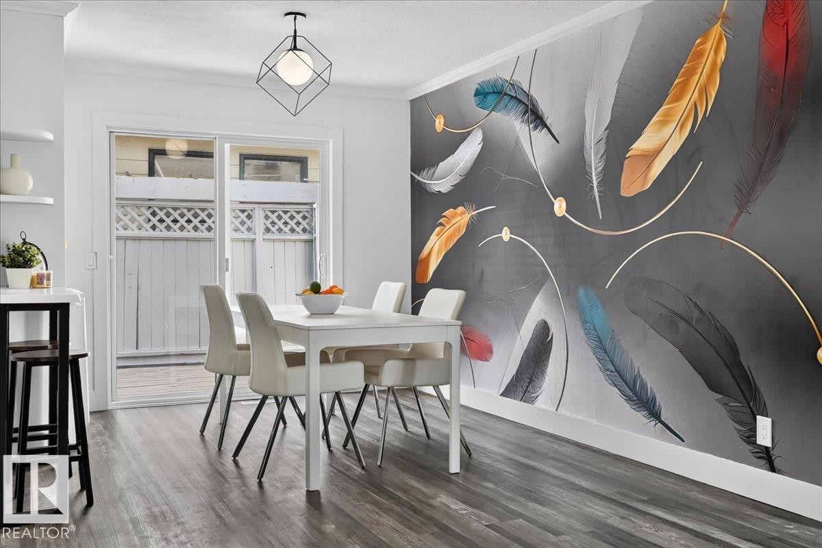 18903 86A Avenue Nw, Edmonton, AB - Indoor Photo Showing Dining Room