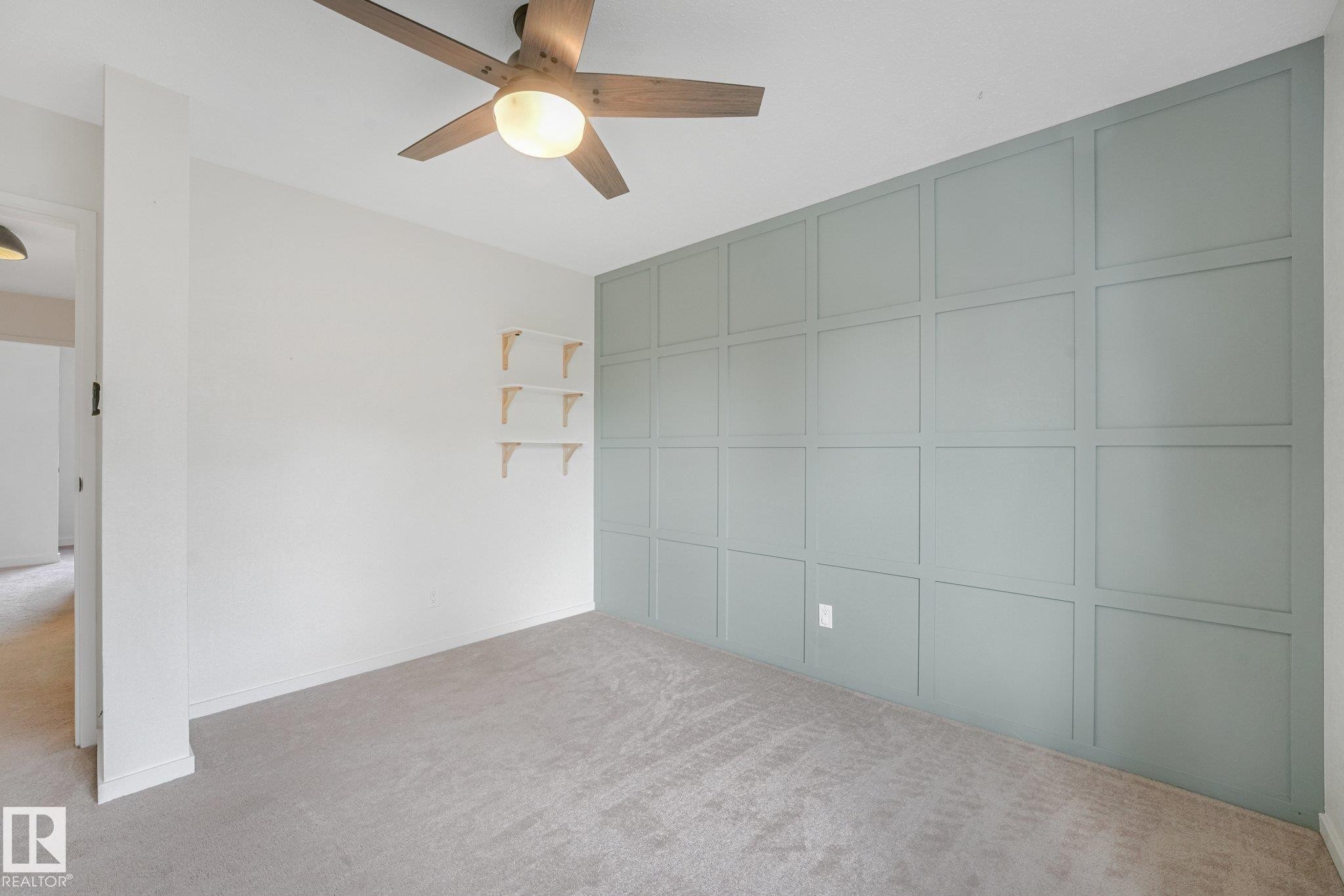 120 Morin Maze Nw, Edmonton, AB - Indoor Photo Showing Other Room