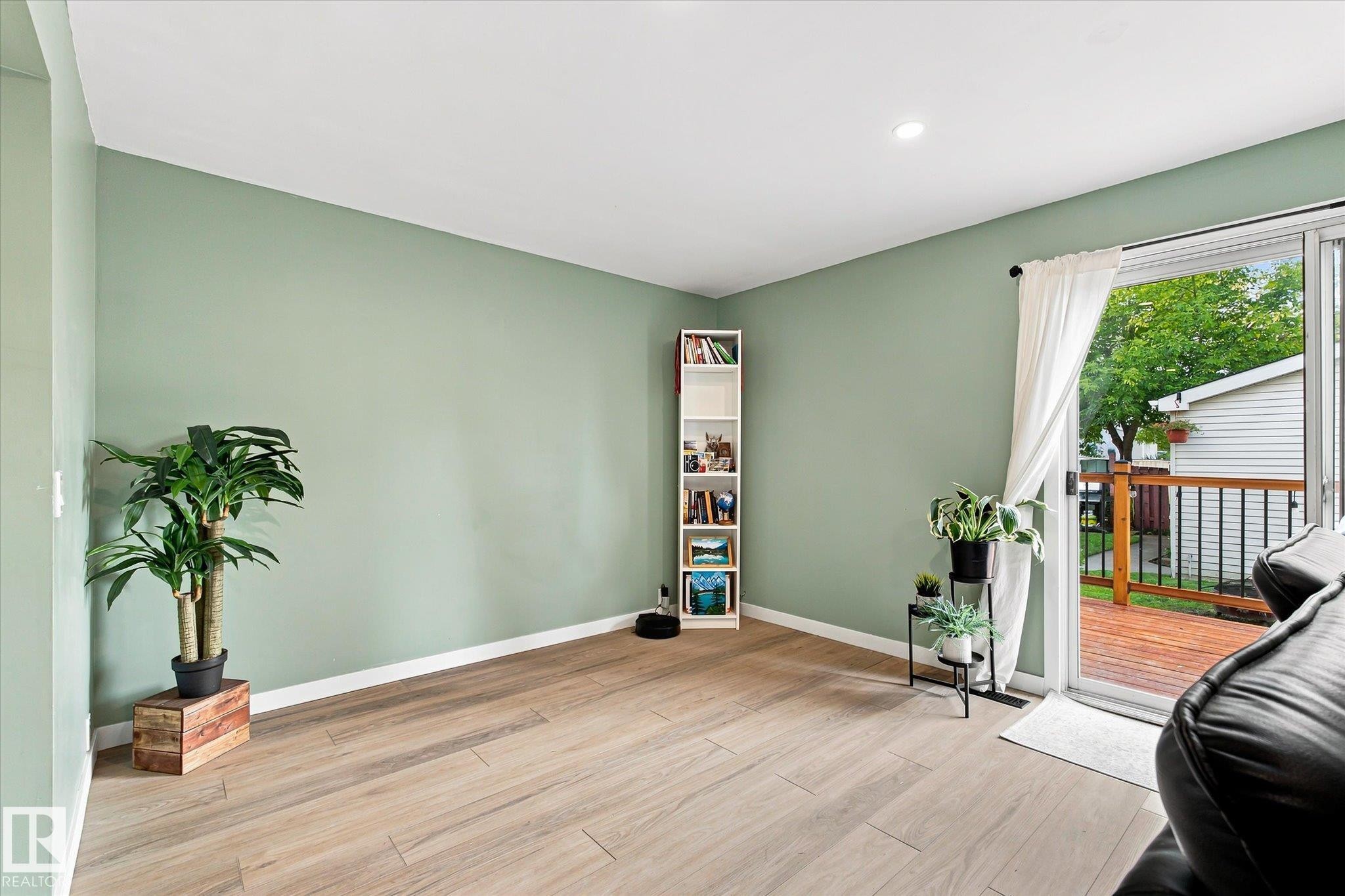 51 Birch Drive, Gibbons, AB - Indoor
