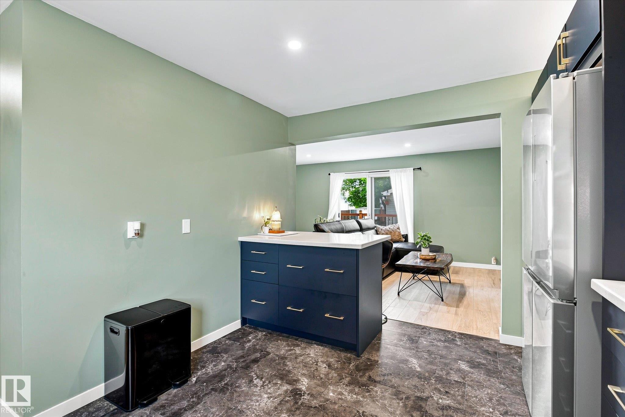 51 Birch Drive, Gibbons, AB - Indoor