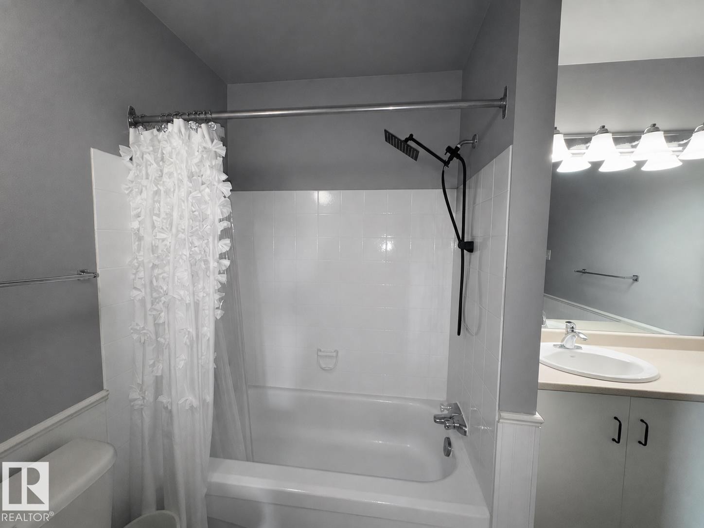 #302 44 Alpine Pl, St. Albert, AB - Indoor Photo Showing Bathroom
