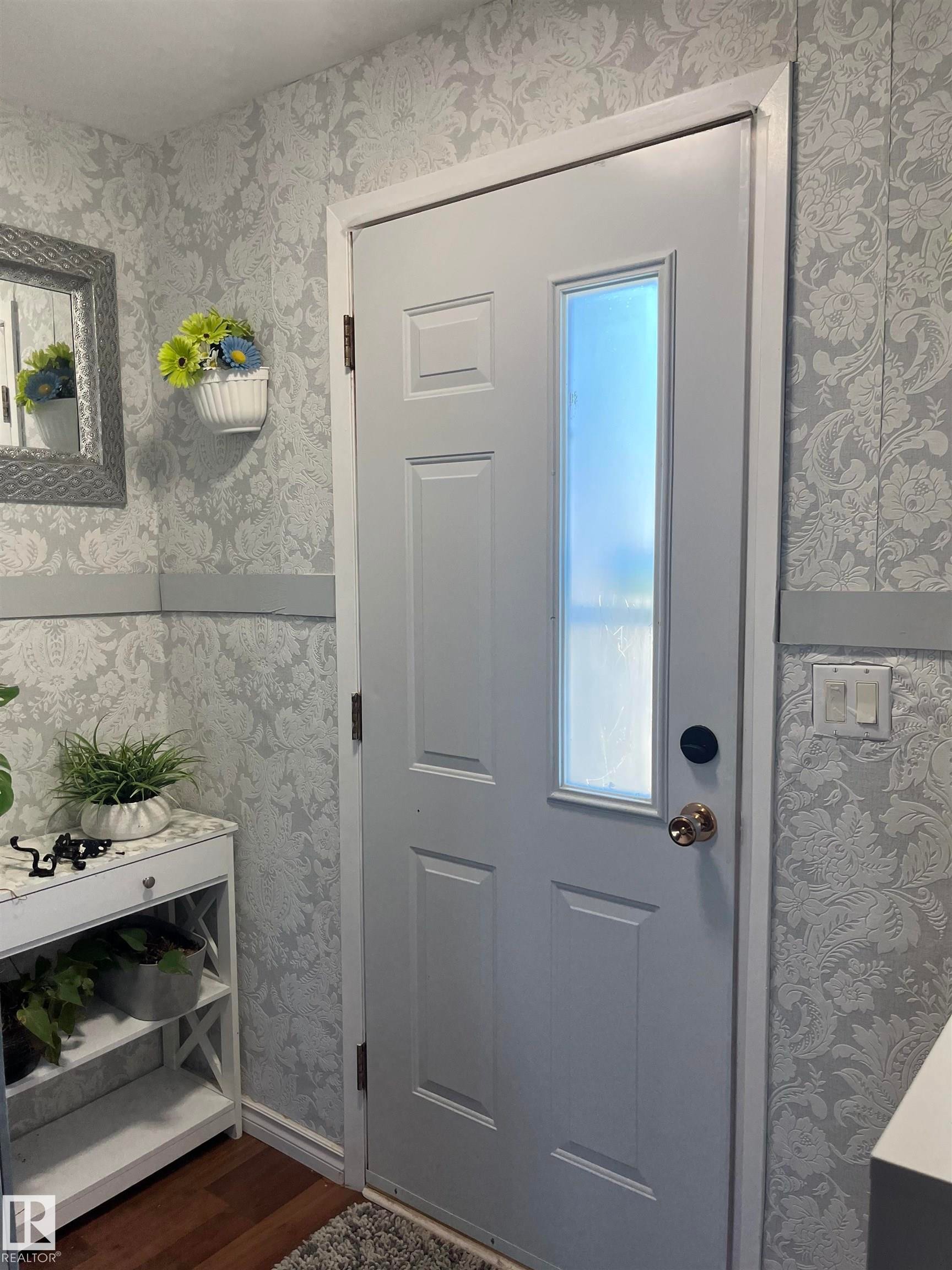 5027 49 Ave, Vilna, AB - Indoor Photo Showing Other Room