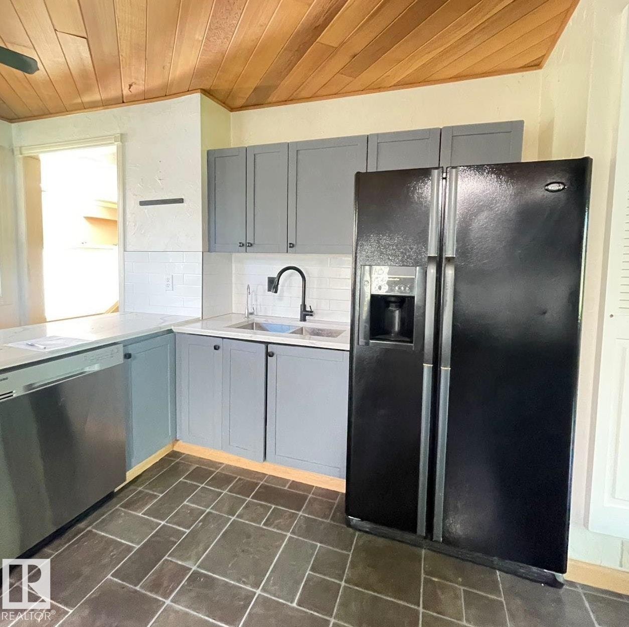 11643 76 Avenue Nw, Edmonton, AB