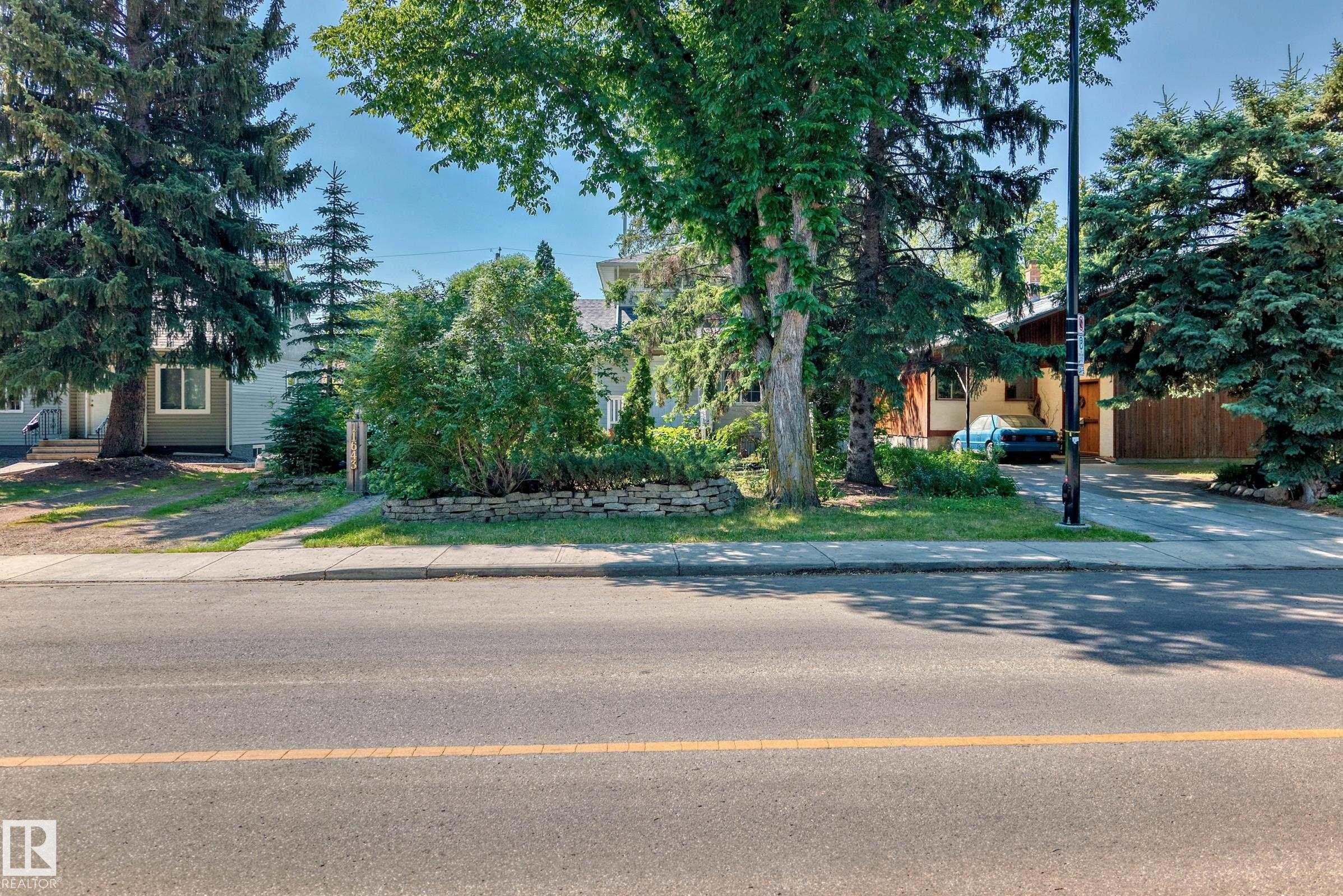 11643 76 Avenue Nw, Edmonton, AB