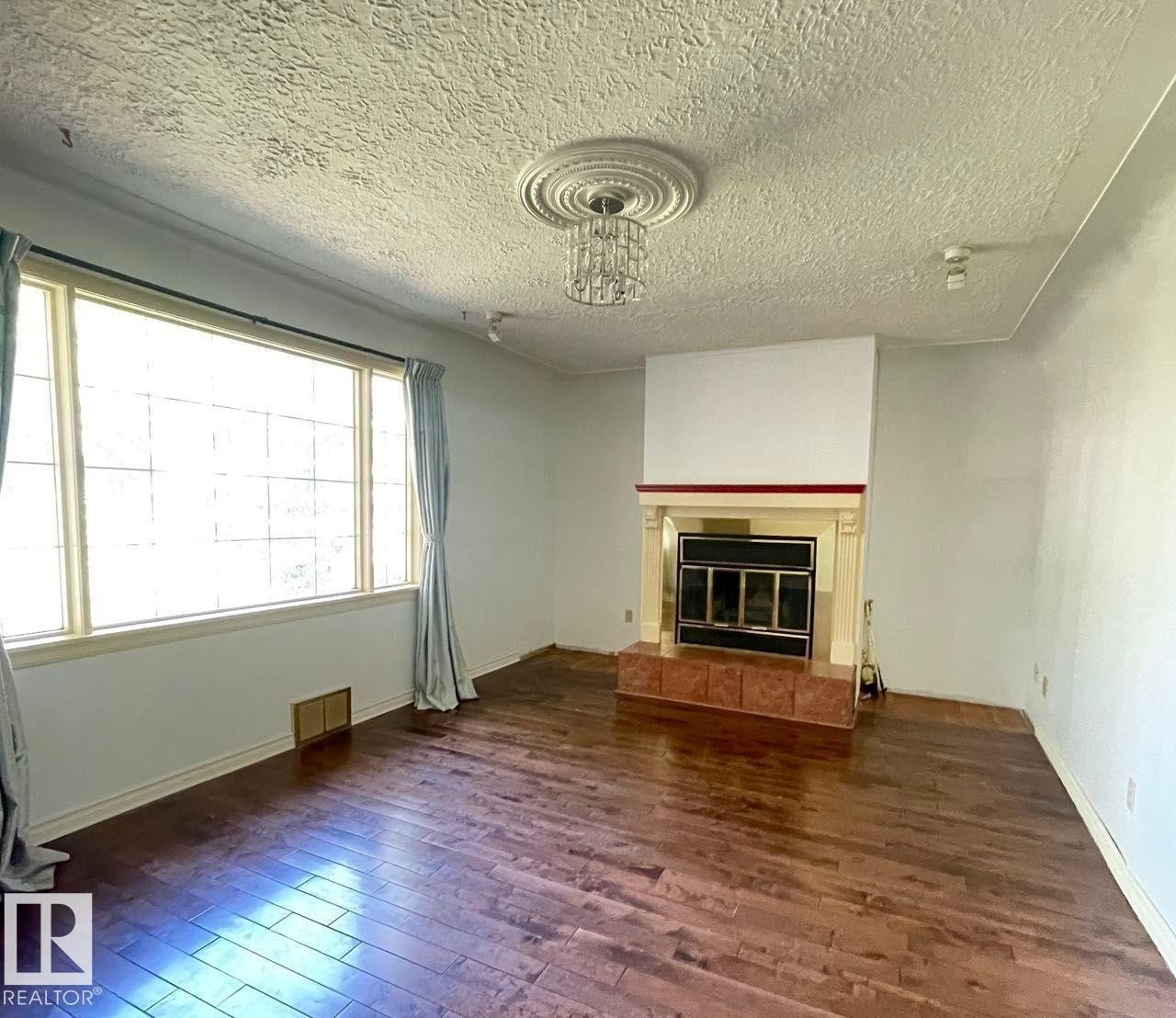 11643 76 Avenue Nw, Edmonton, AB