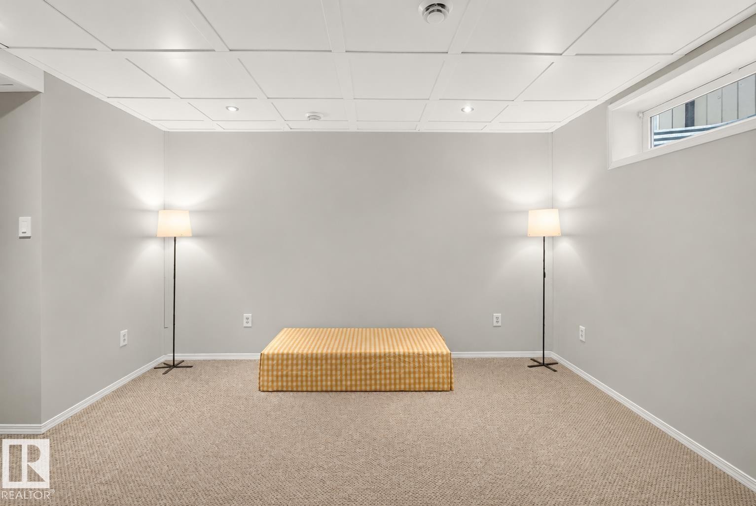 14823 47 Street Nw, Edmonton, AB - Indoor Photo Showing Other Room