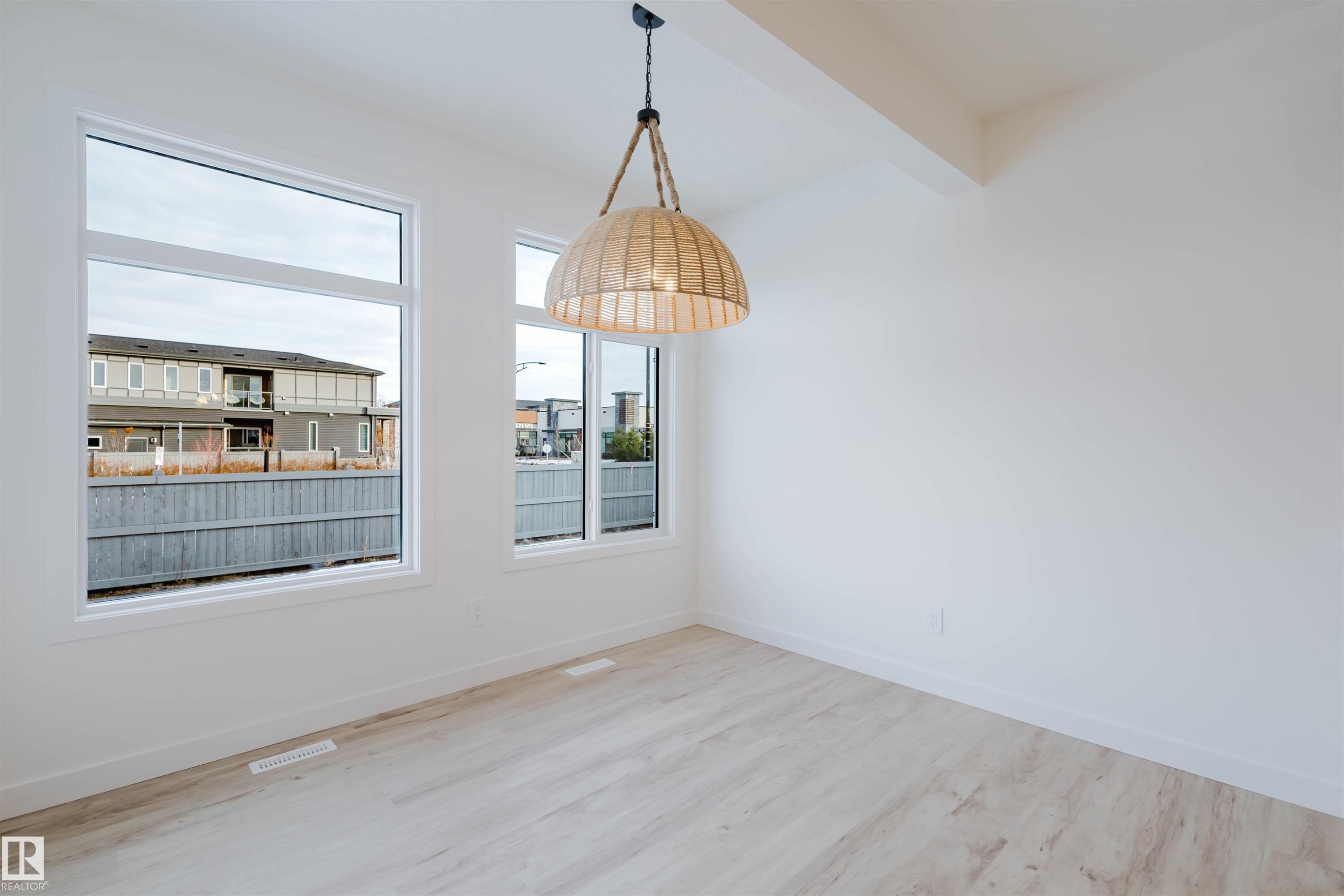 8249 Kiriak Loop Sw, Edmonton, AB