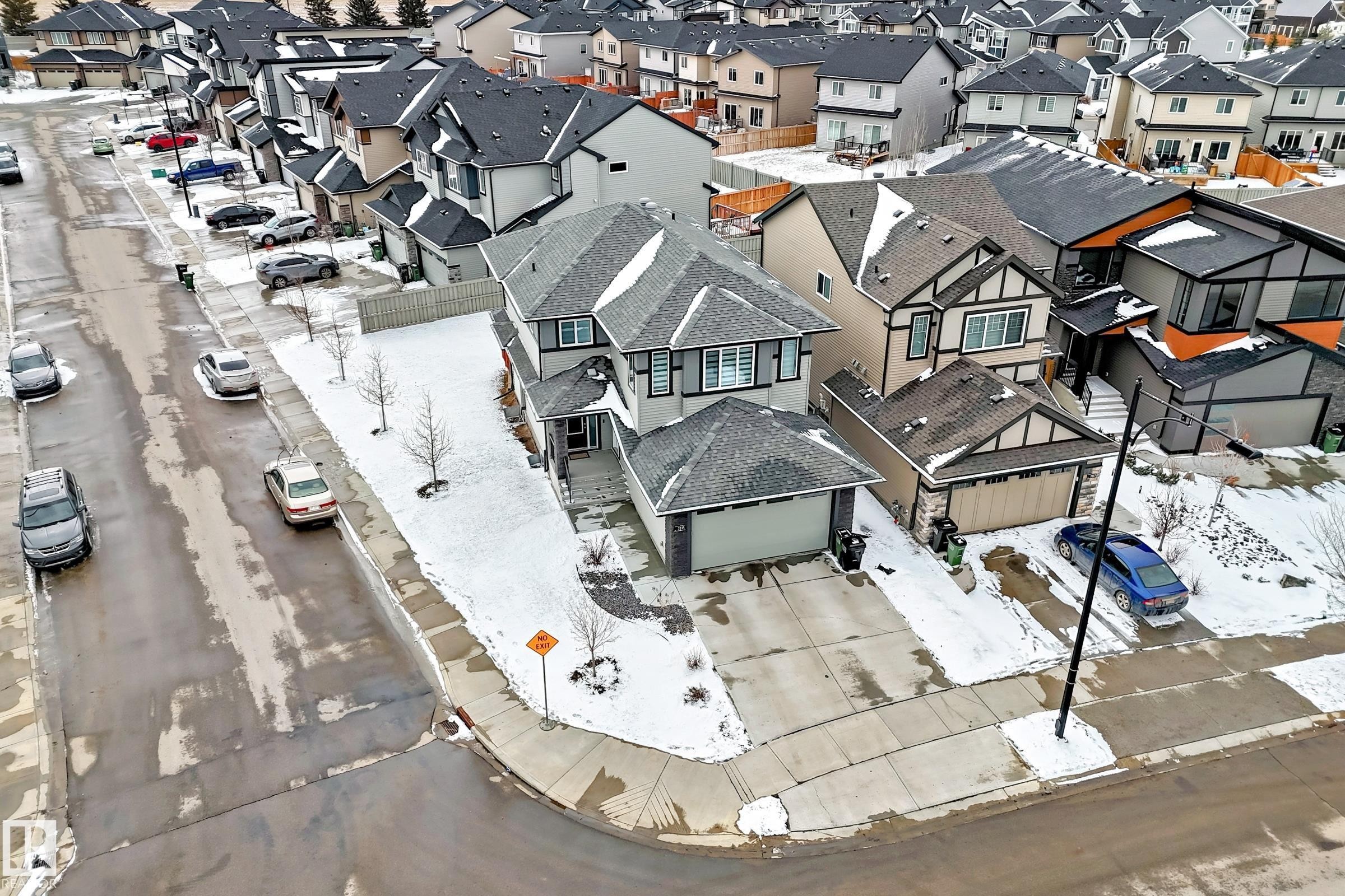 7035 Chivers Loop Sw, Edmonton, AB -