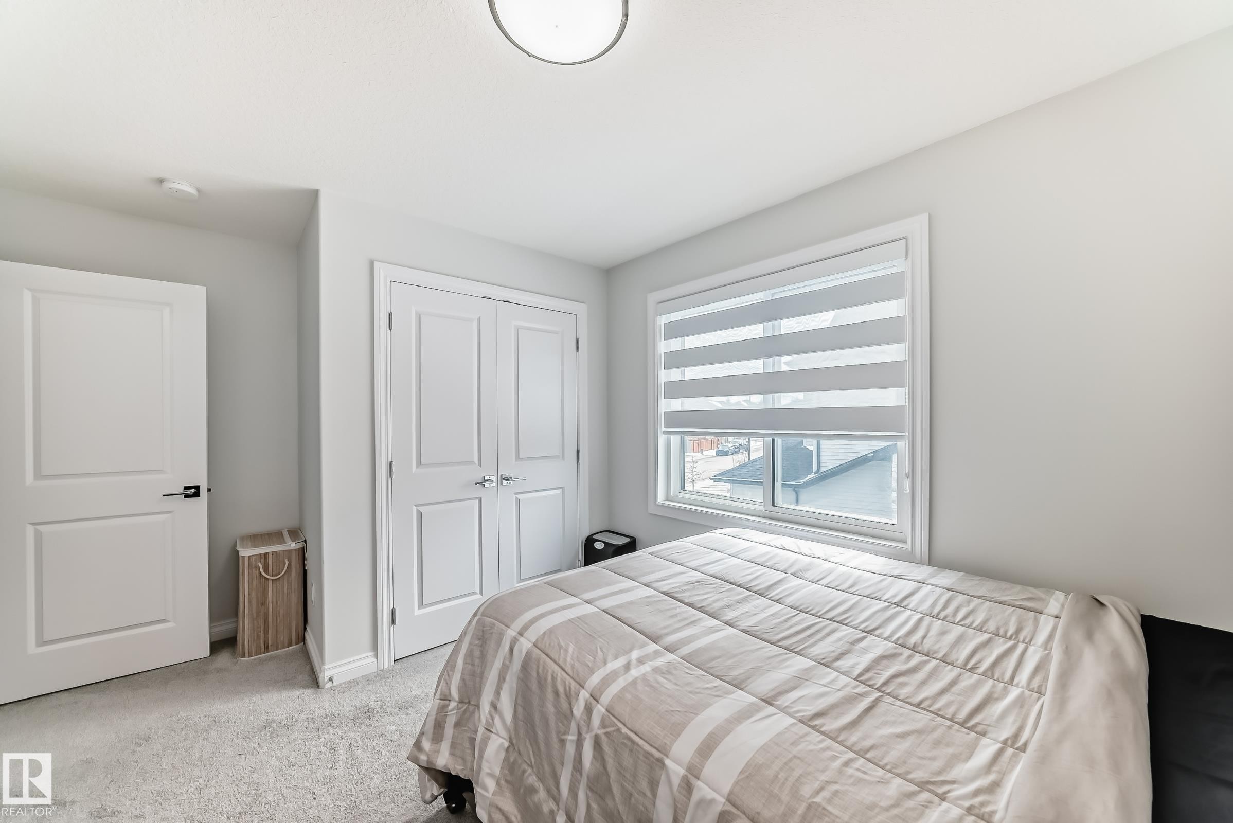 7035 Chivers Loop Sw, Edmonton, AB - Indoor Photo Showing Bedroom
