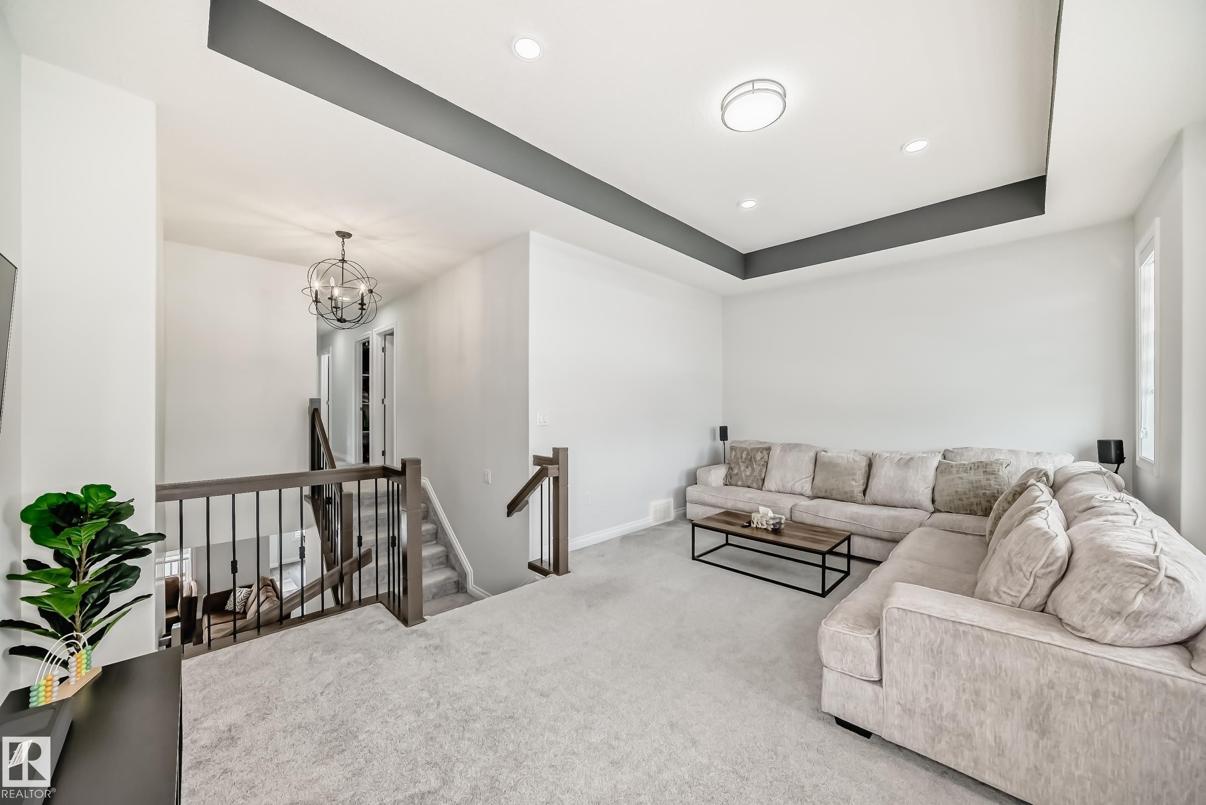 7035 Chivers Loop Sw, Edmonton, AB - Indoor