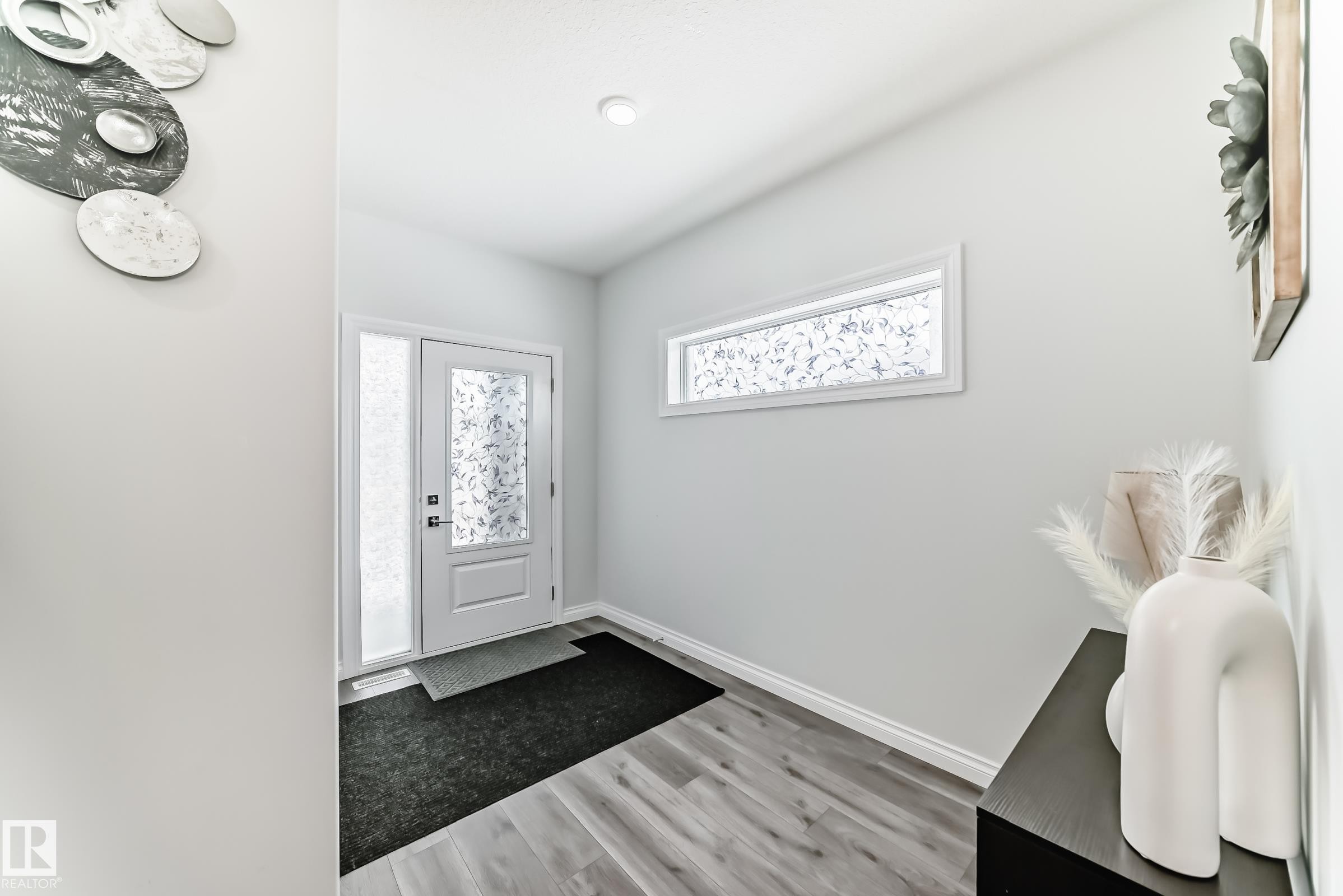 7035 Chivers Loop Sw, Edmonton, AB - Indoor Photo Showing Other Room